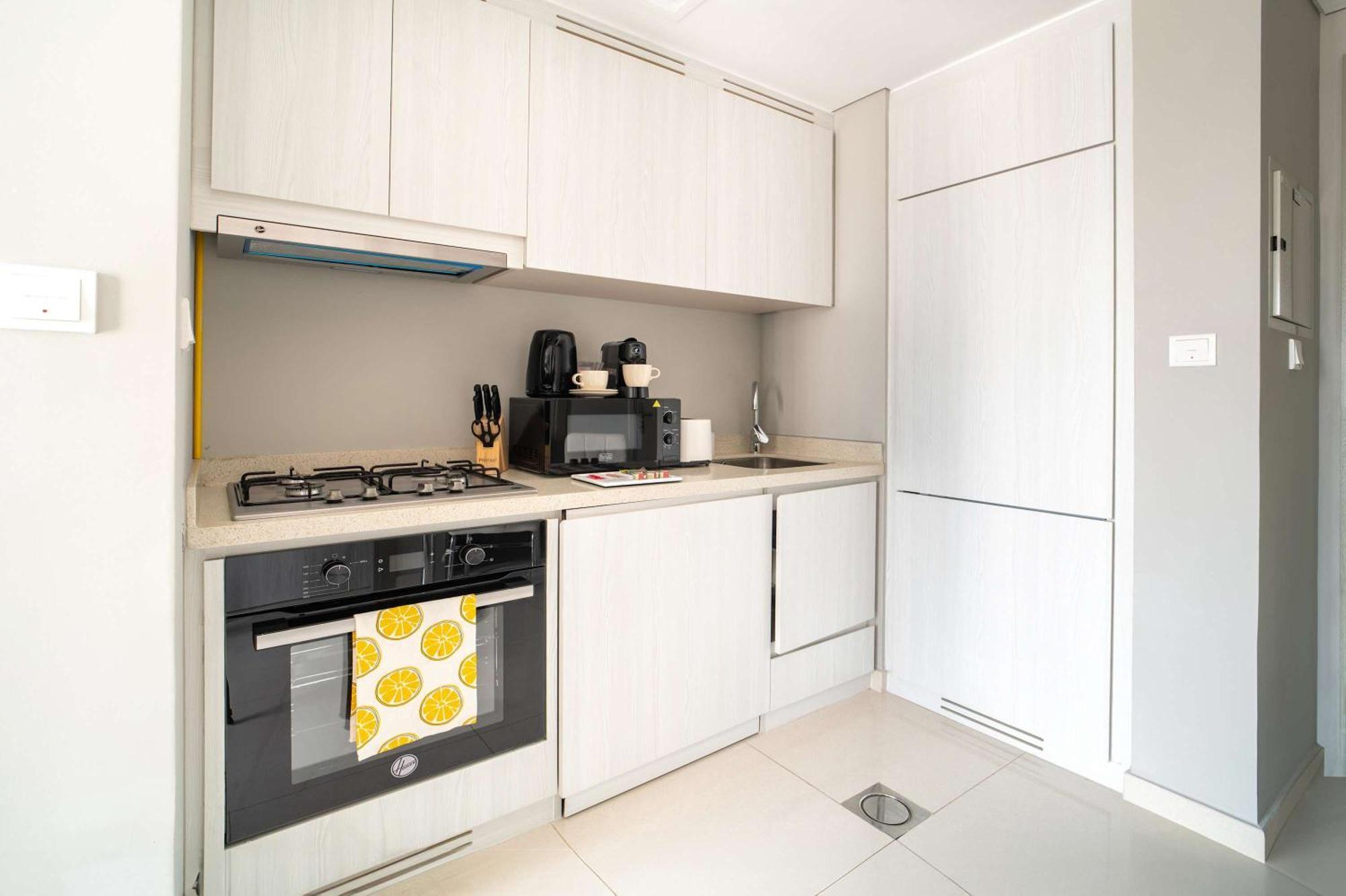 Frank Porter - Zada Tower Appartement *