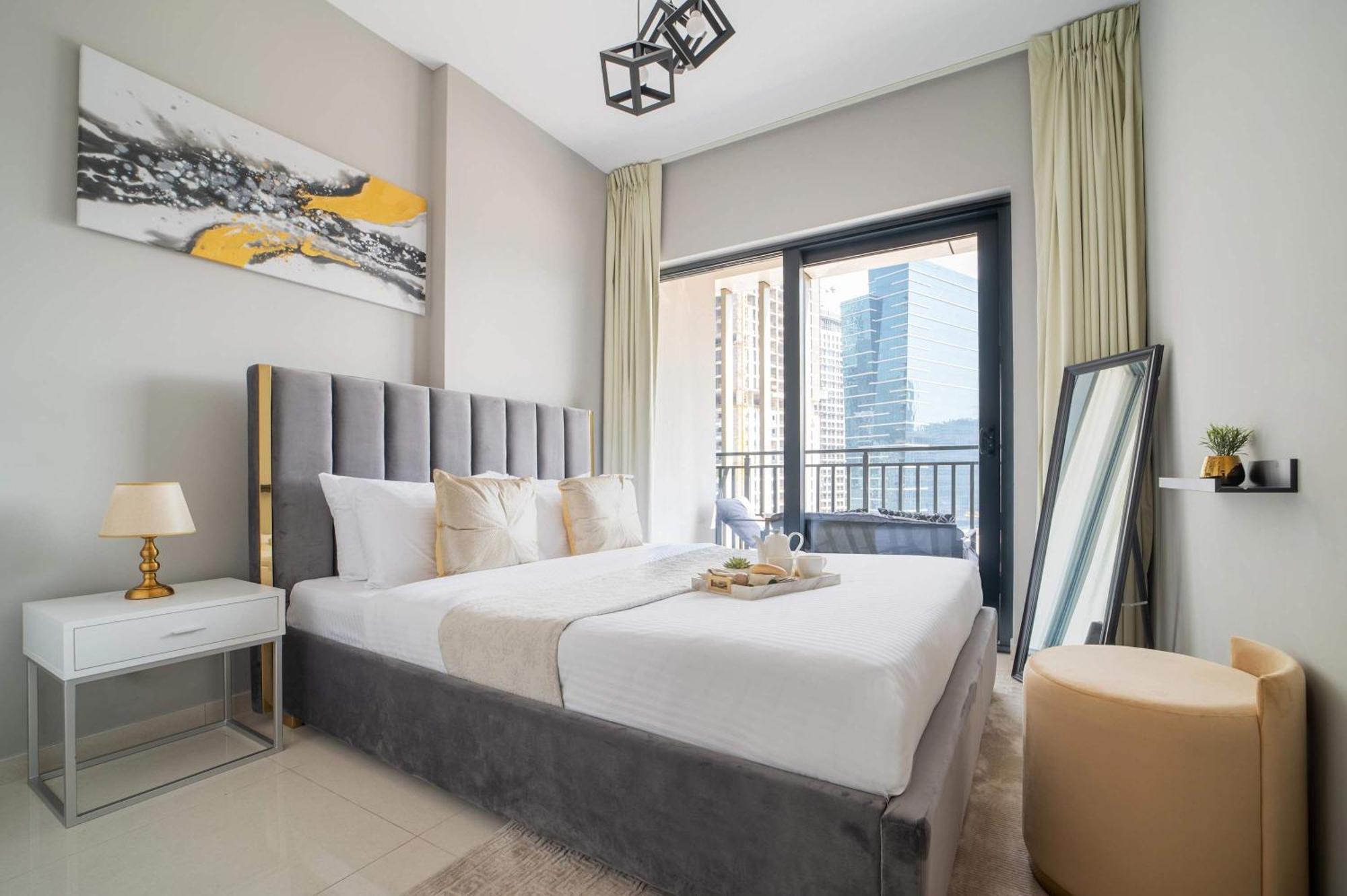 Frank Porter - Zada Tower Appartement