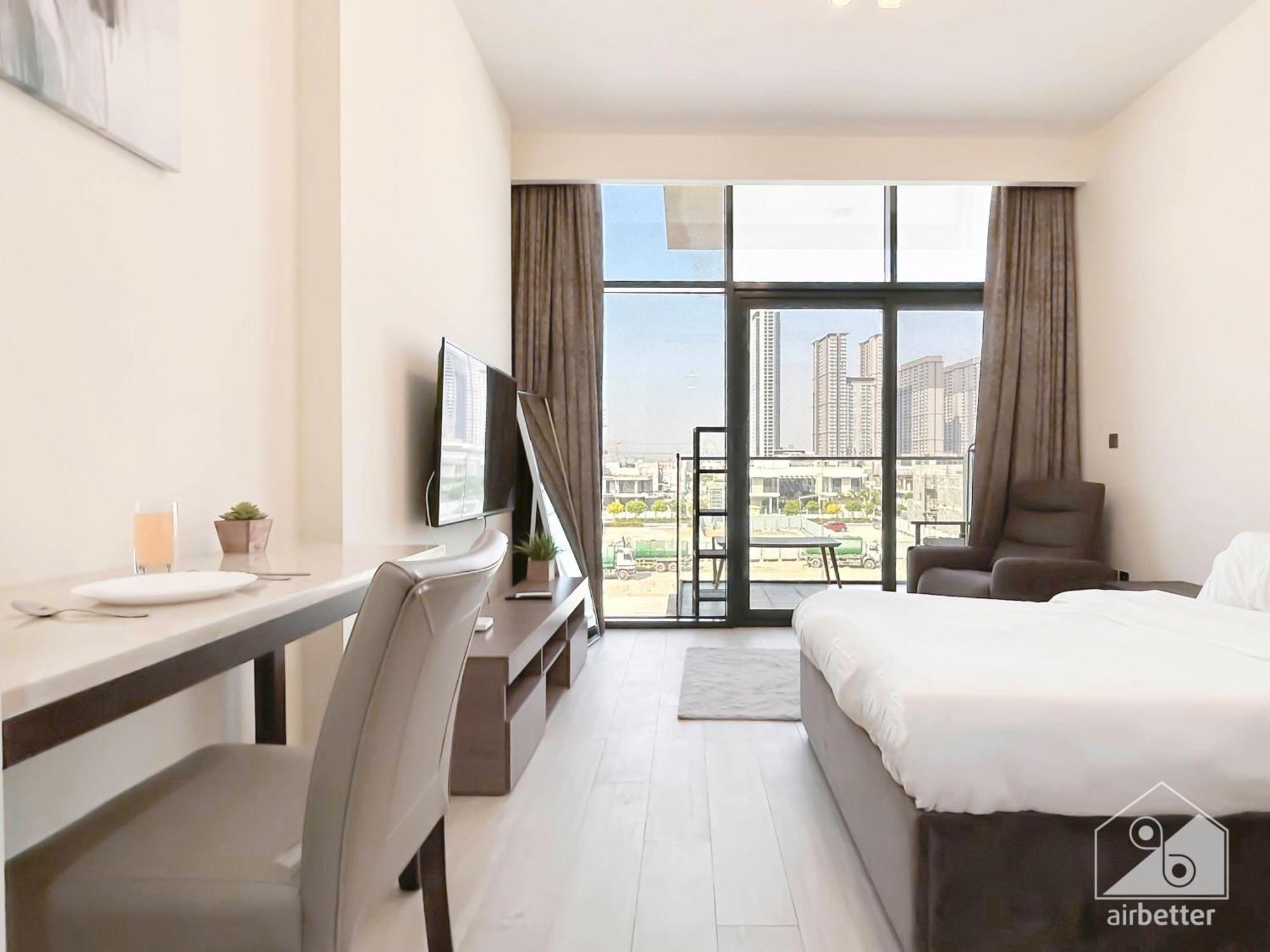 Azizi Riviera Balcony & Comfort In Meydan *