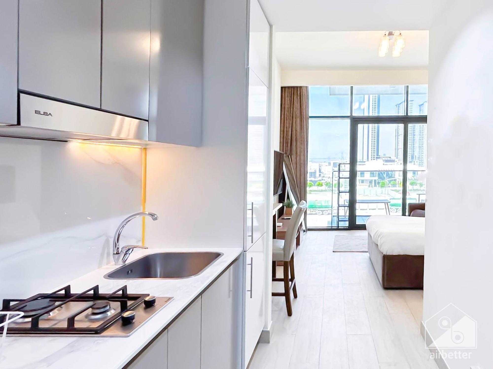 Azizi Riviera Balcony & Comfort In Meydan *