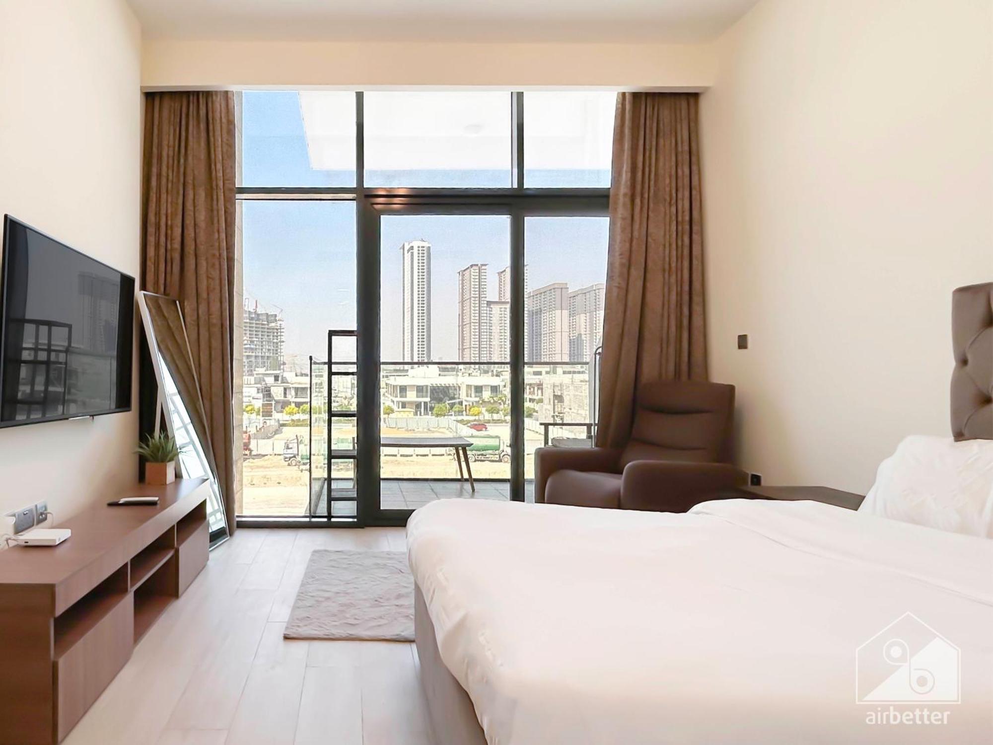 Azizi Riviera Balcony & Comfort In Meydan Appartement