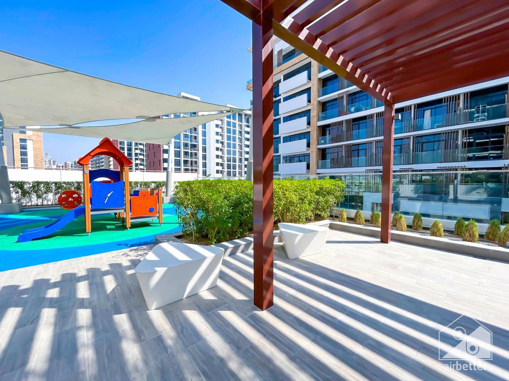 Azizi Riviera Balcony & Comfort In Meydan *