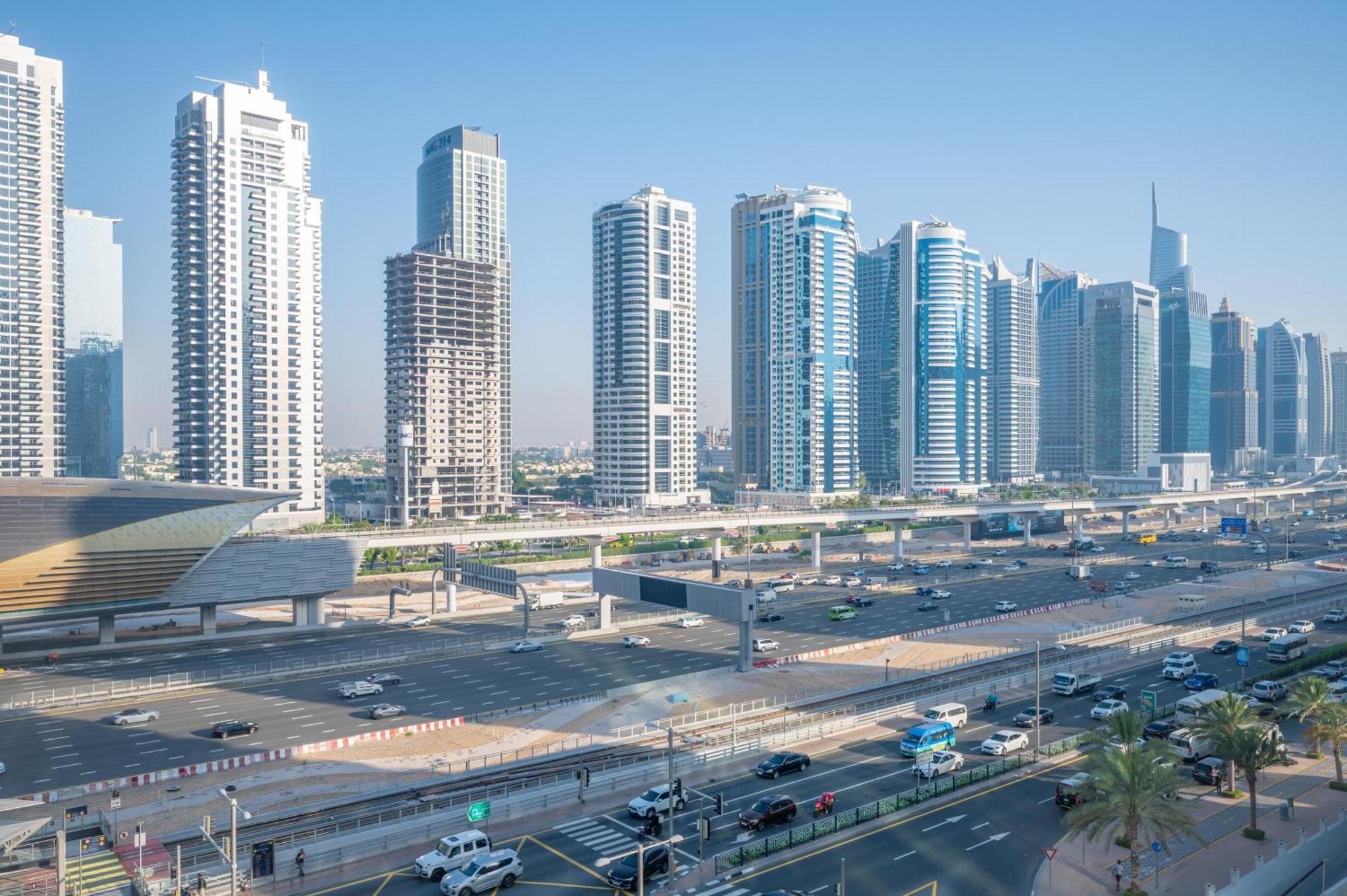 Apartment Luxurious 1-br In Active Marina Dubai