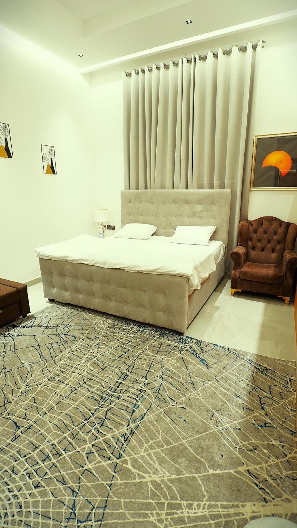 Tempat Tidur & Sarapan Boutique-trade Center *