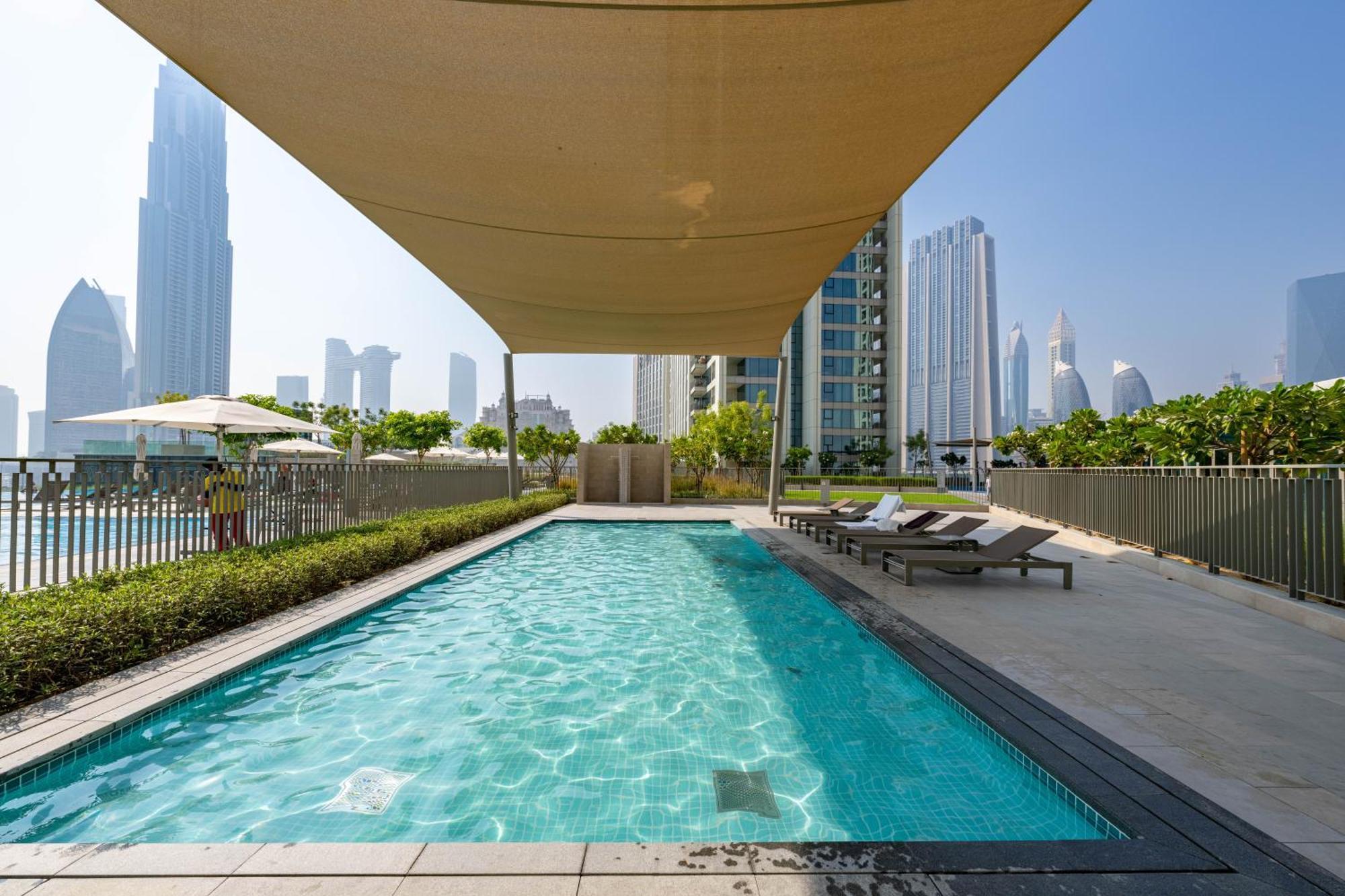 Exclusive Front Row Seats To Burj Khalifa Fireworks From Penthouse Level, Downtown Dubaï