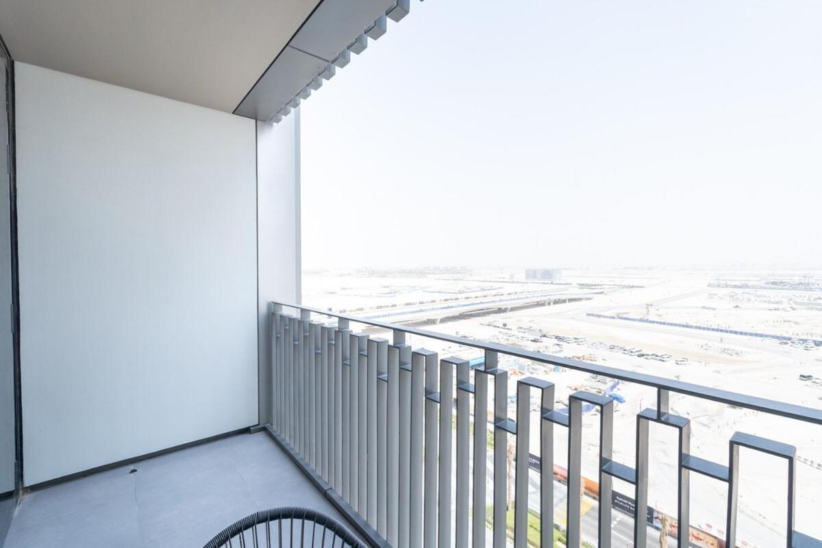 Stylish 2-bed Oasis With Pool In Peaceful Creek Harbour * Dubaï