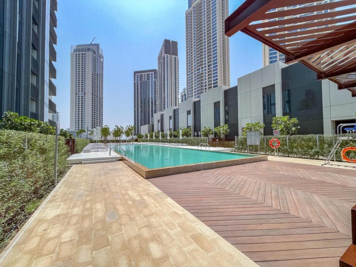 Stylish 2-bed Oasis With Pool In Peaceful Creek Harbour * Dubaï