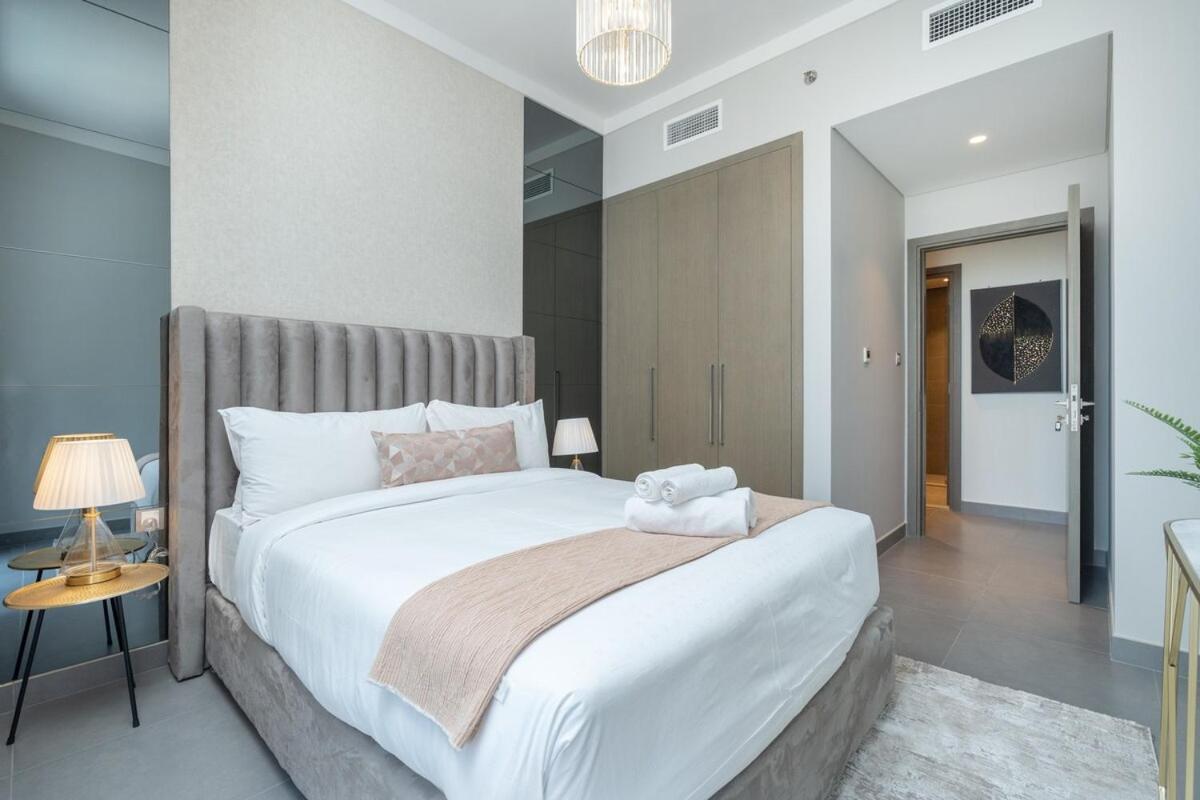 Stylish 2-bed Oasis With Pool In Peaceful Creek Harbour * Dubaï