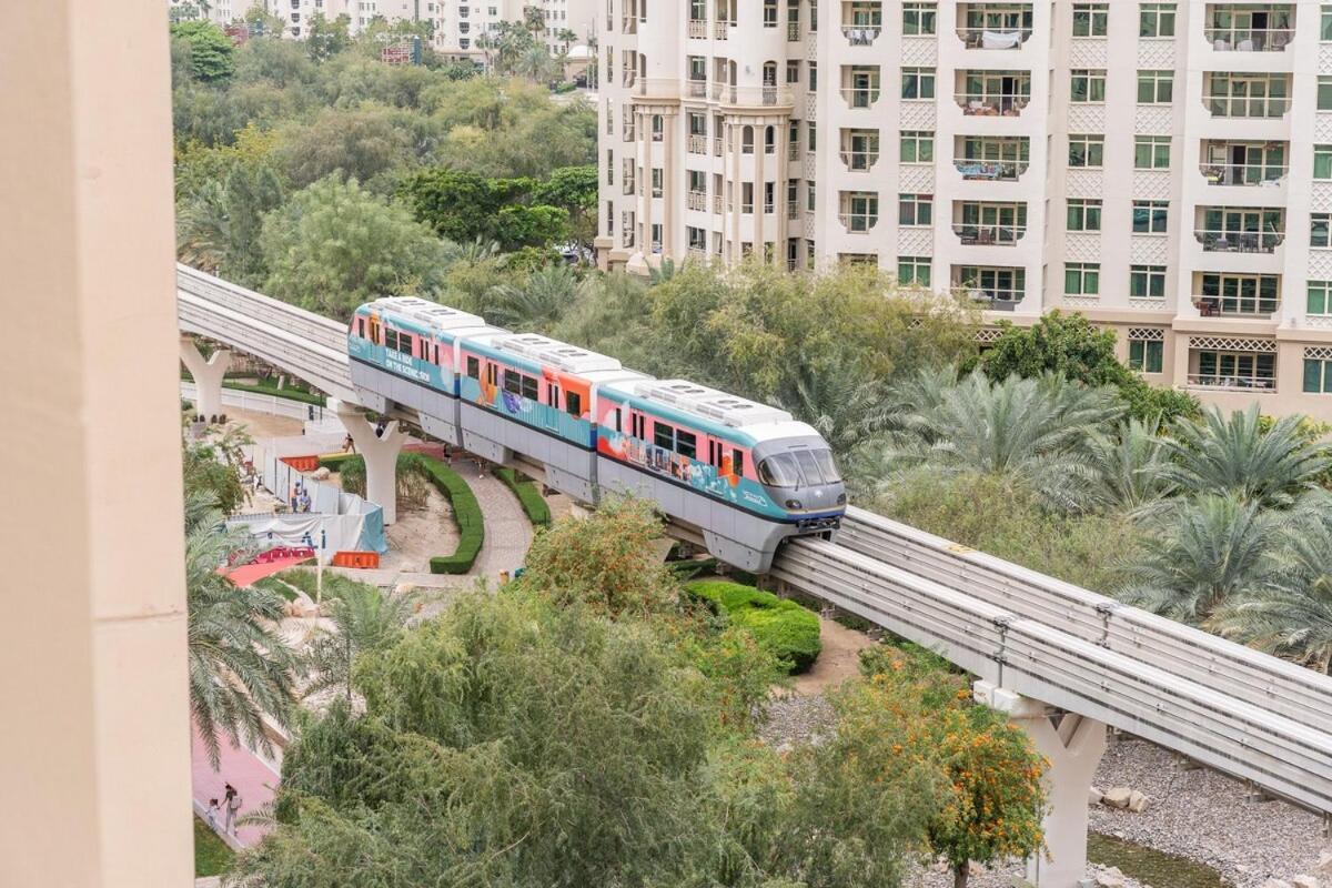 Spacious 3-bedrooms With Cozy Balcony In Palm Jumeira! Lägenhet *