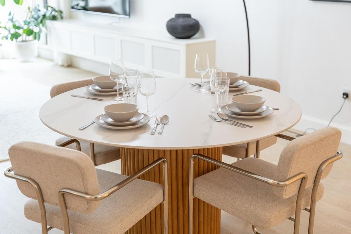 Spacious 3-bedrooms With Cozy Balcony In Palm Jumeira!