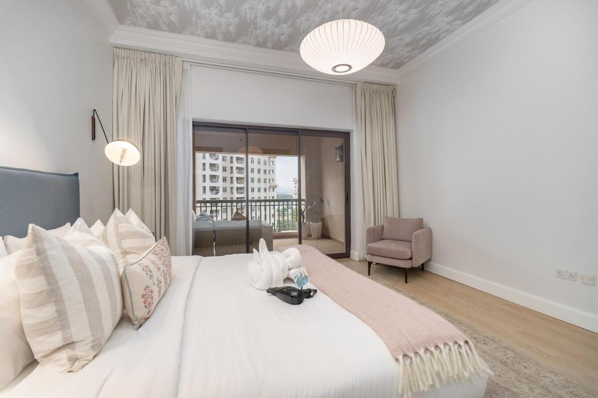 Spacious 3-bedrooms With Cozy Balcony In Palm Jumeira! Lägenhet