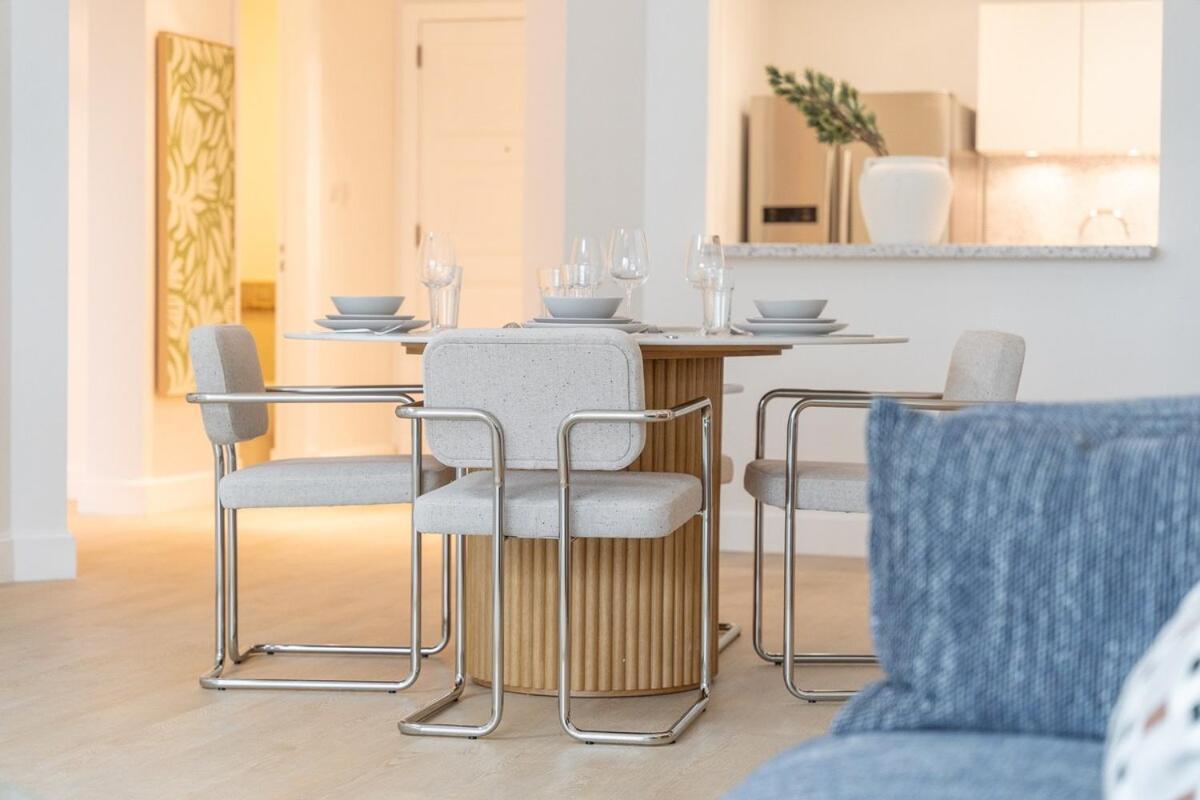 Spacious 3-bedrooms With Cozy Balcony In Palm Jumeira! *