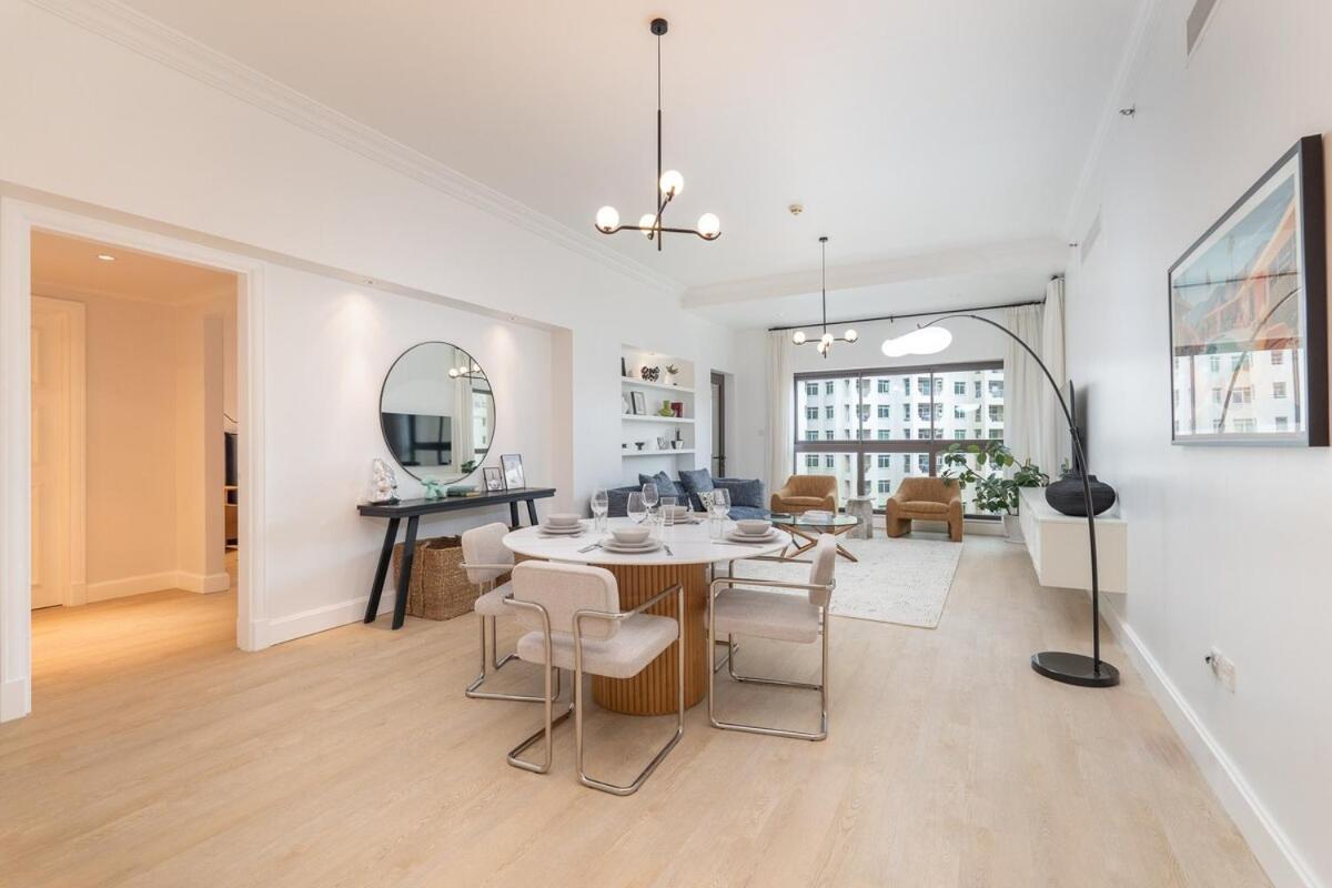 Lägenhet Spacious 3-bedrooms With Cozy Balcony In Palm Jumeira!