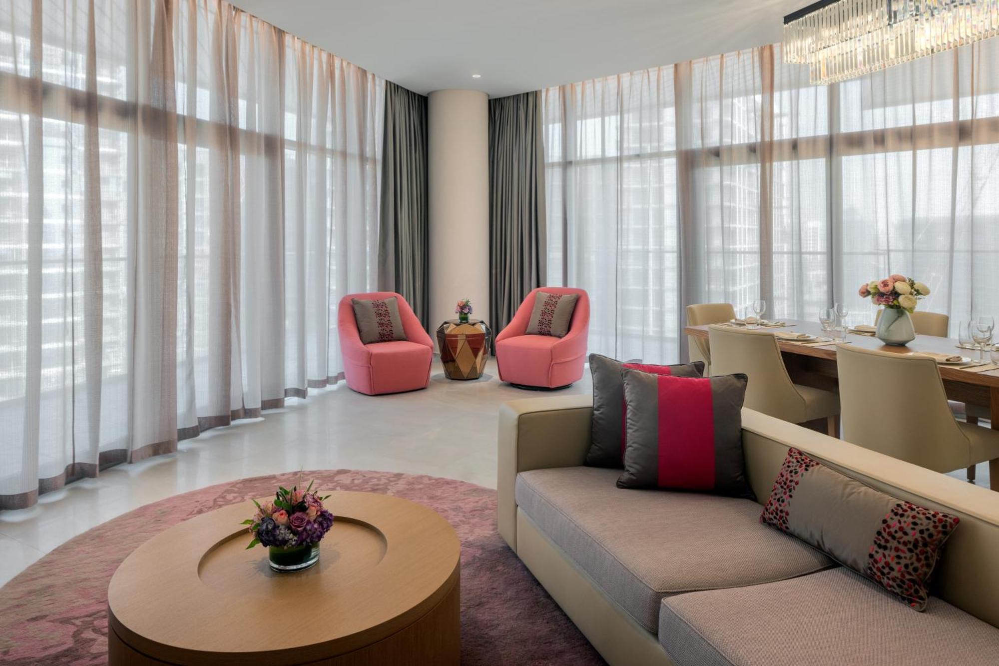 Hilton Creek & Residences Hotell
