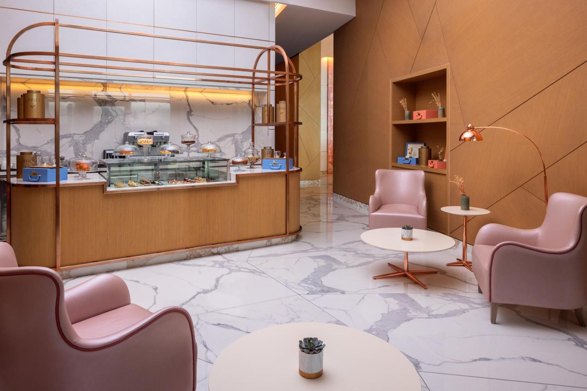 Hotell Hilton Creek & Residences 5*