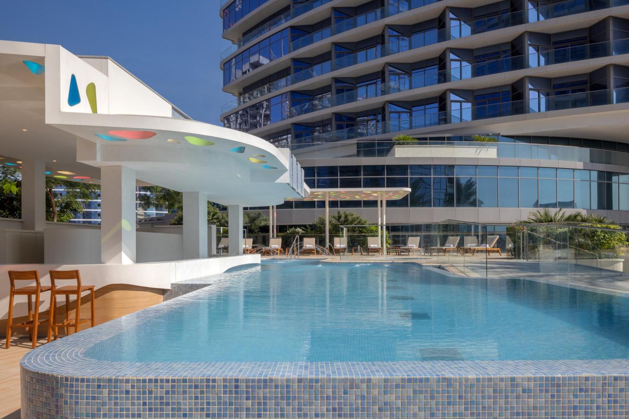 Hilton Creek & Residences Hotell