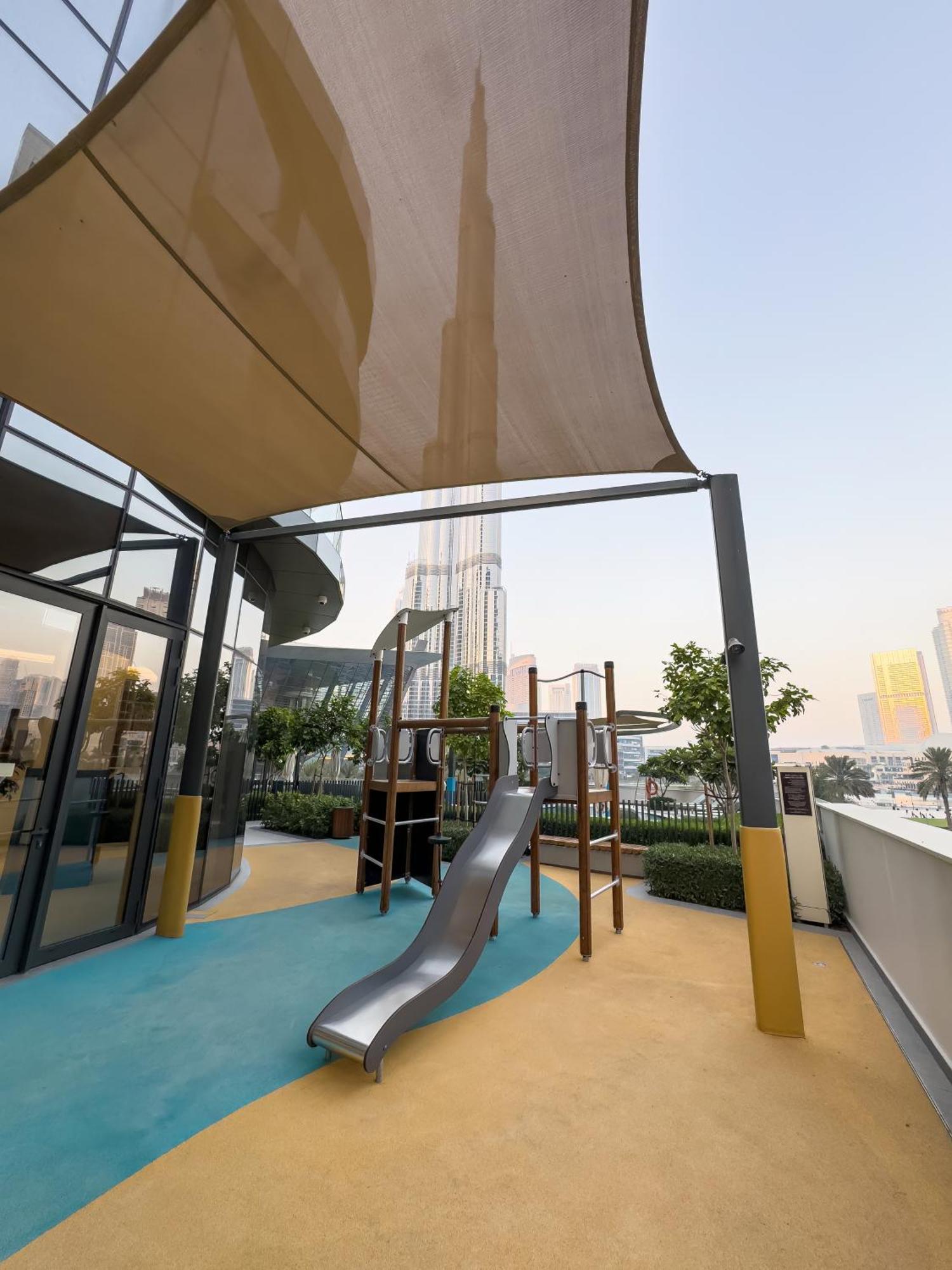 Grandeur 2 Bedroom I Burj Khalifa & Fountain Views I Free Parking, Gym, Pool, Wi-fi & Ps5 I By Skyline Serenity * Dubái