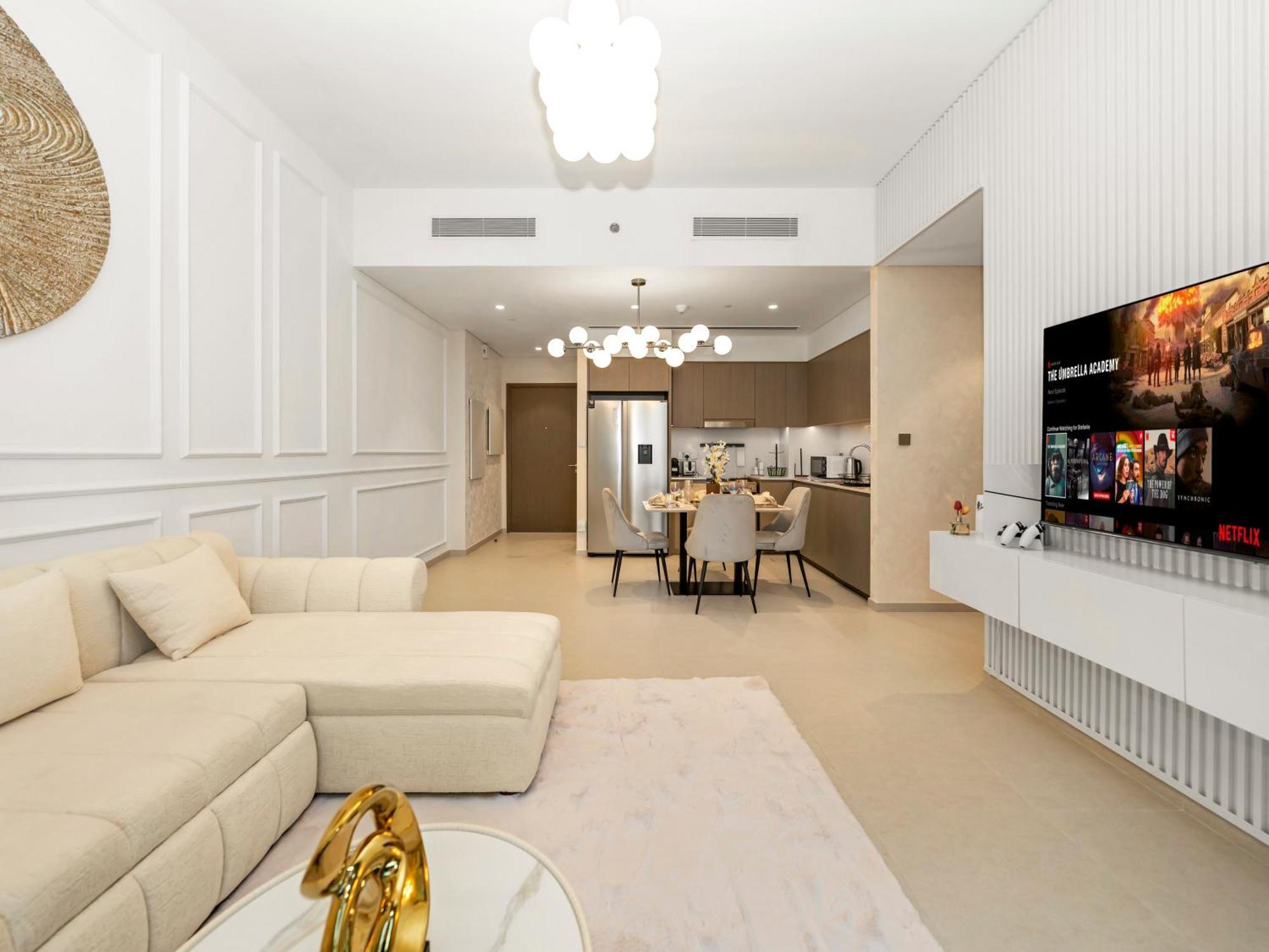 Grandeur 2 Bedroom I Burj Khalifa & Fountain Views I Free Parking, Gym, Pool, Wi-fi & Ps5 I By Skyline Serenity * Dubái