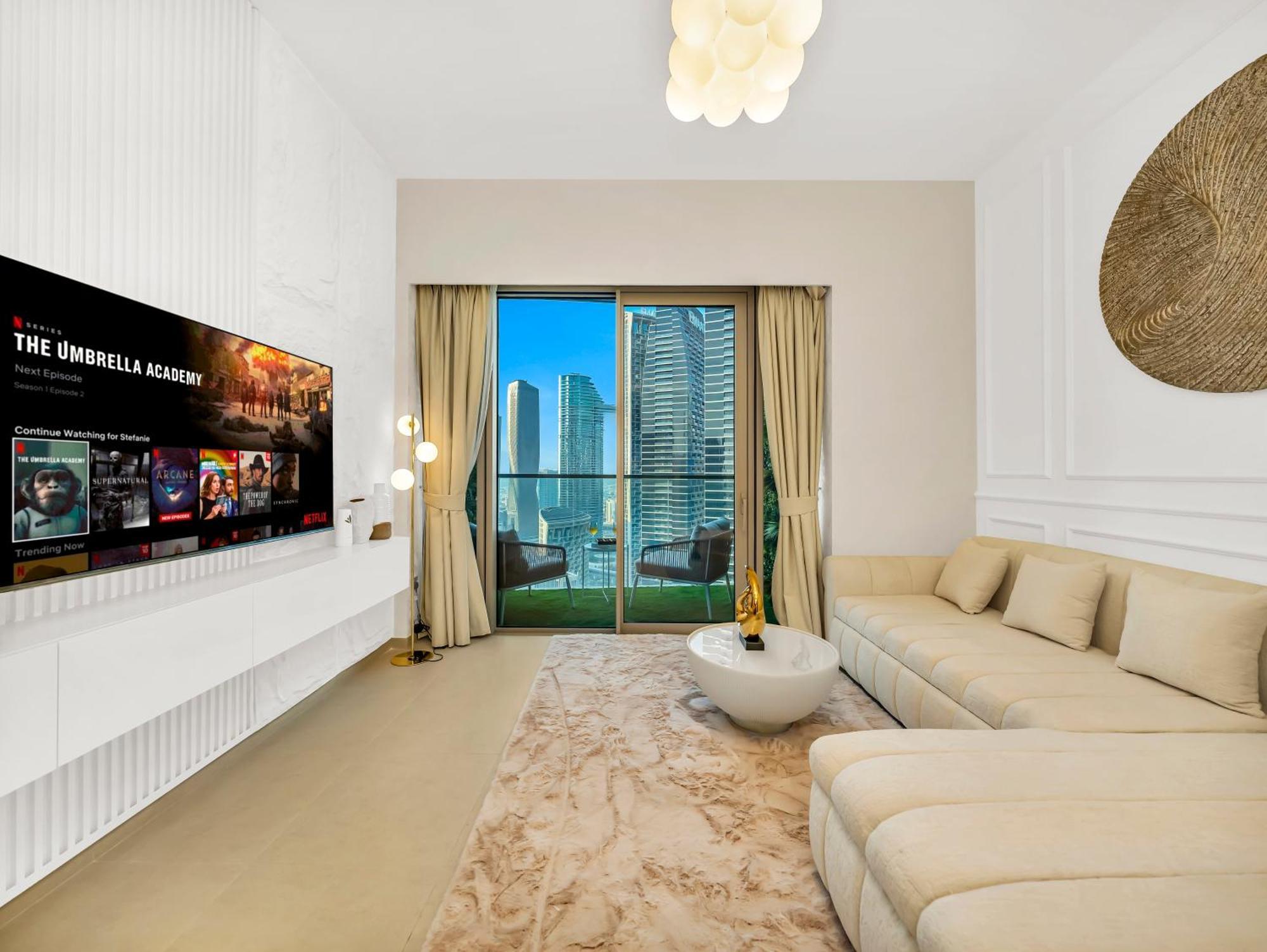Grandeur 2 Bedroom I Burj Khalifa & Fountain Views I Free Parking, Gym, Pool, Wi-fi & Ps5 I By Skyline Serenity * Dubái