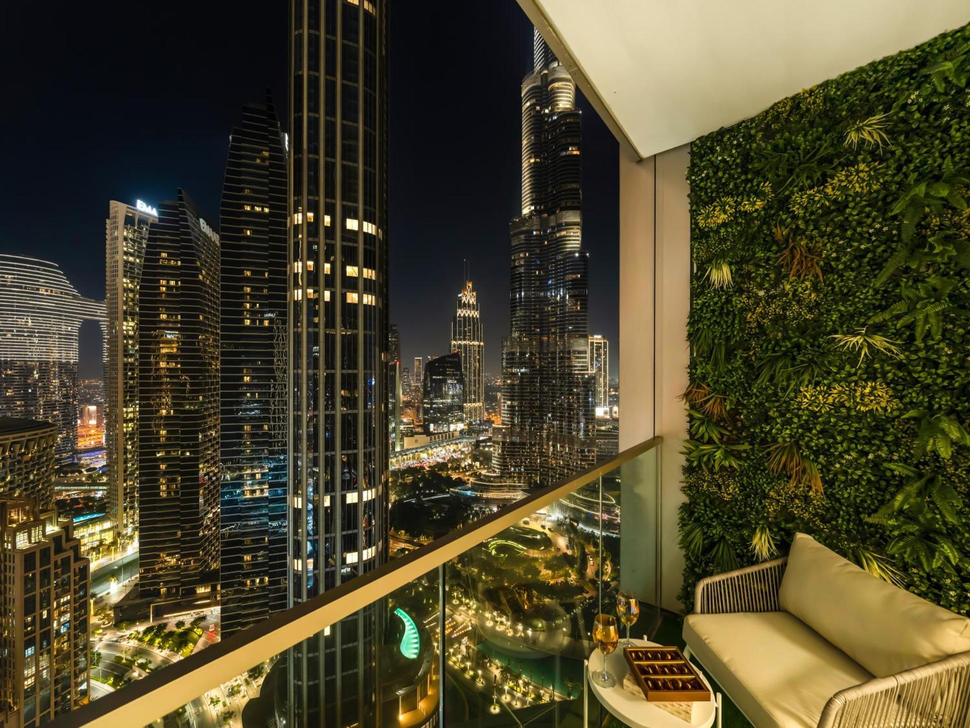 Grandeur 2 Bedroom I Burj Khalifa & Fountain Views I Free Parking, Gym, Pool, Wi-fi & Ps5 I By Skyline Serenity * Dubái