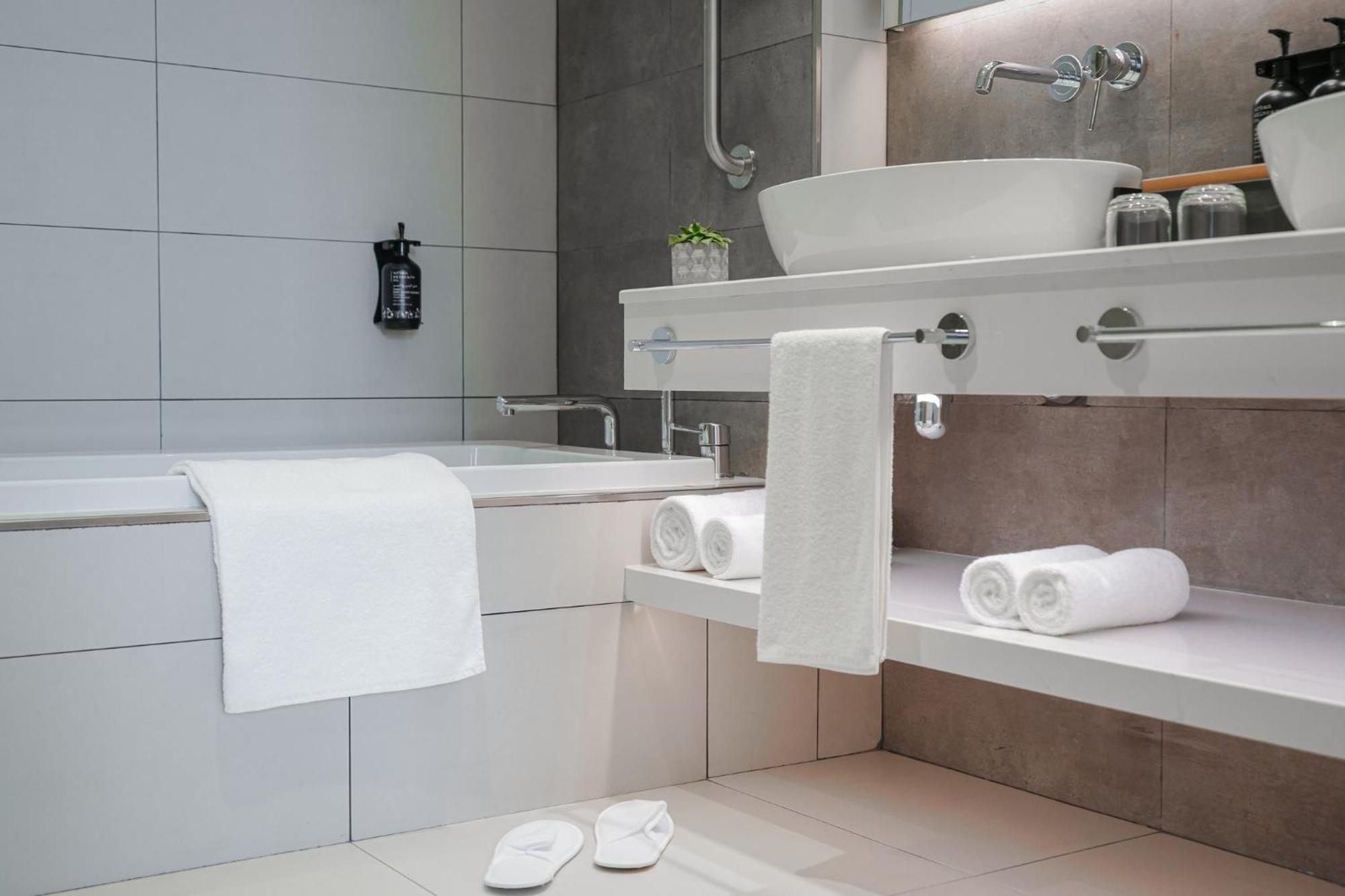 Hotel Business Bay By Ihg Dubaï