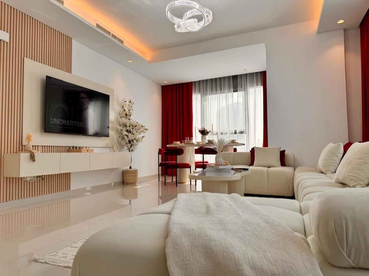Apartamento Avalonstay - Paramount Midtown High Floor With Burj Khalifa View & Infinity Pool Dubái
