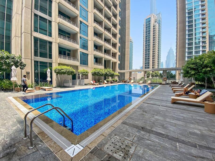 Apartemen First Class 1br Panoramic Skyline Views *