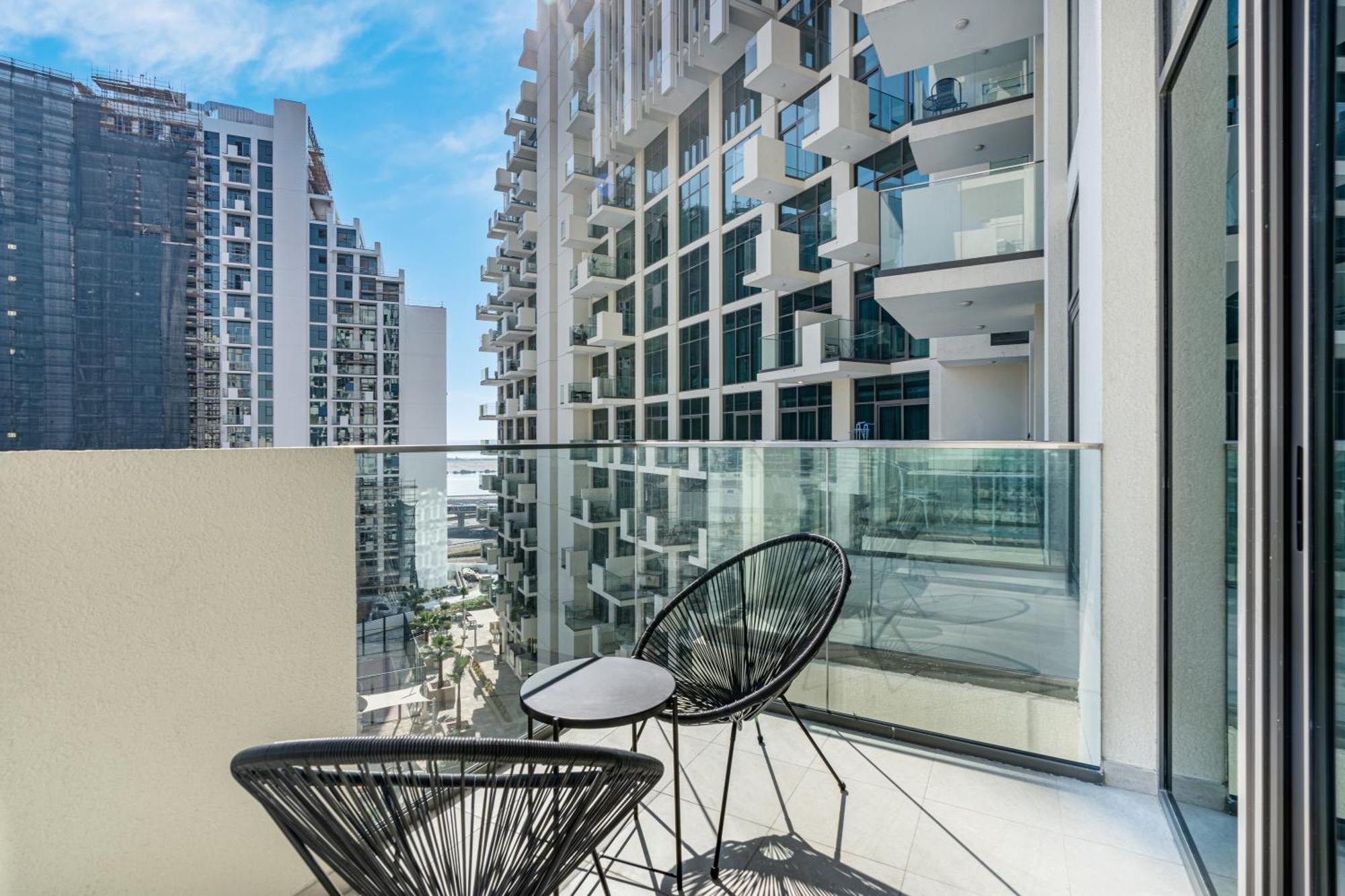 Modern Minutes Away From Downtown * Dubaï