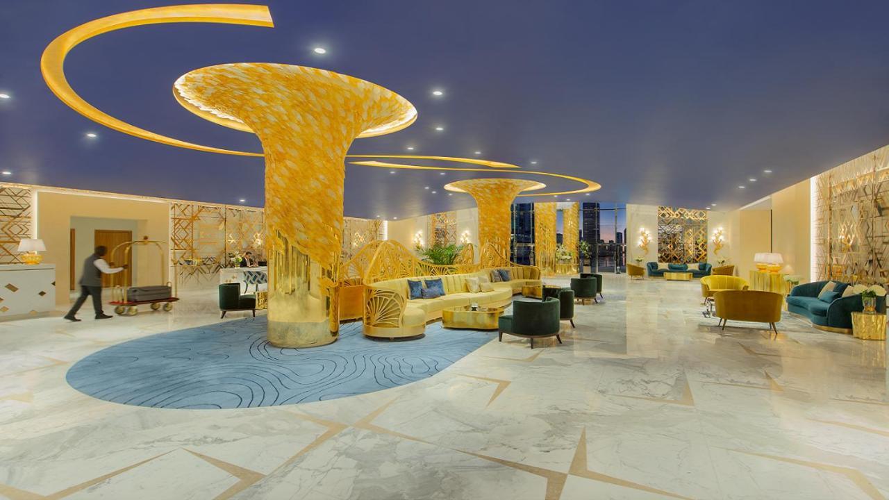Apartment Furnished With Big Balcony, Full Canal View, High Floor *