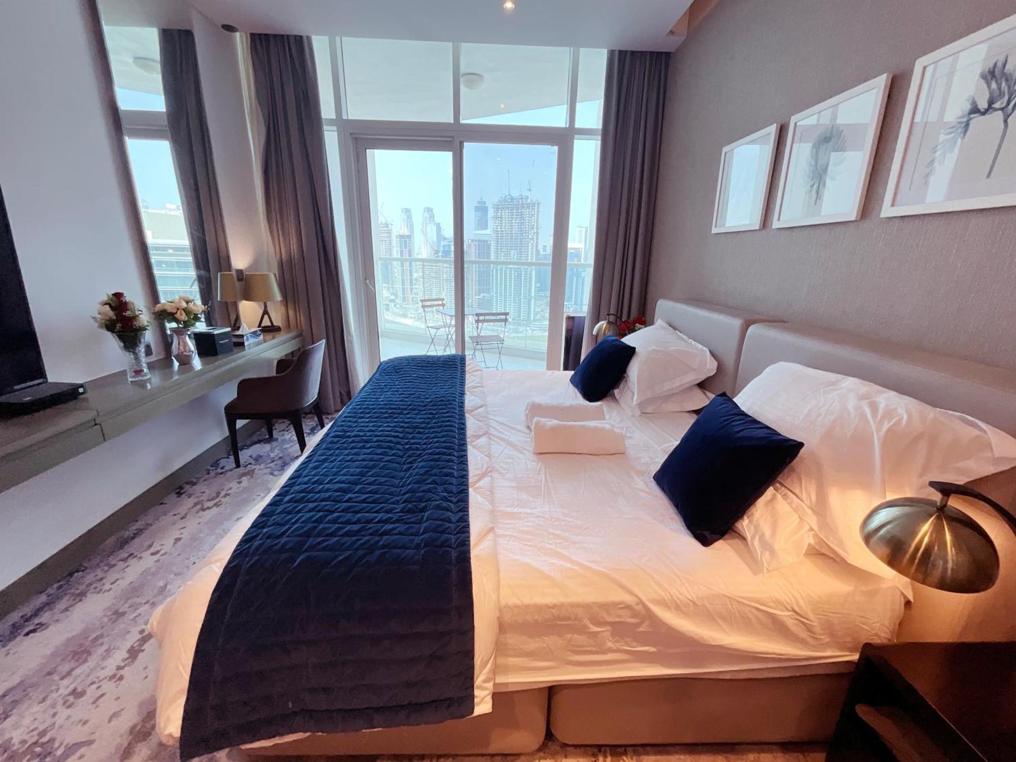 Furnished With Big Balcony, Full Canal View, High Floor Dubai