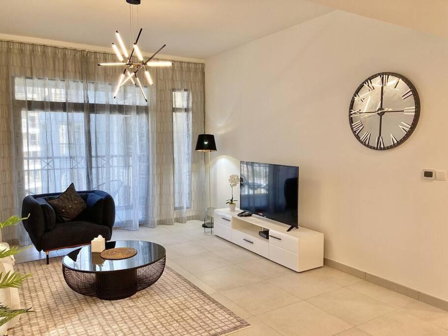 White Sage Tranquil Haven 1br With Burj Views Dubaï