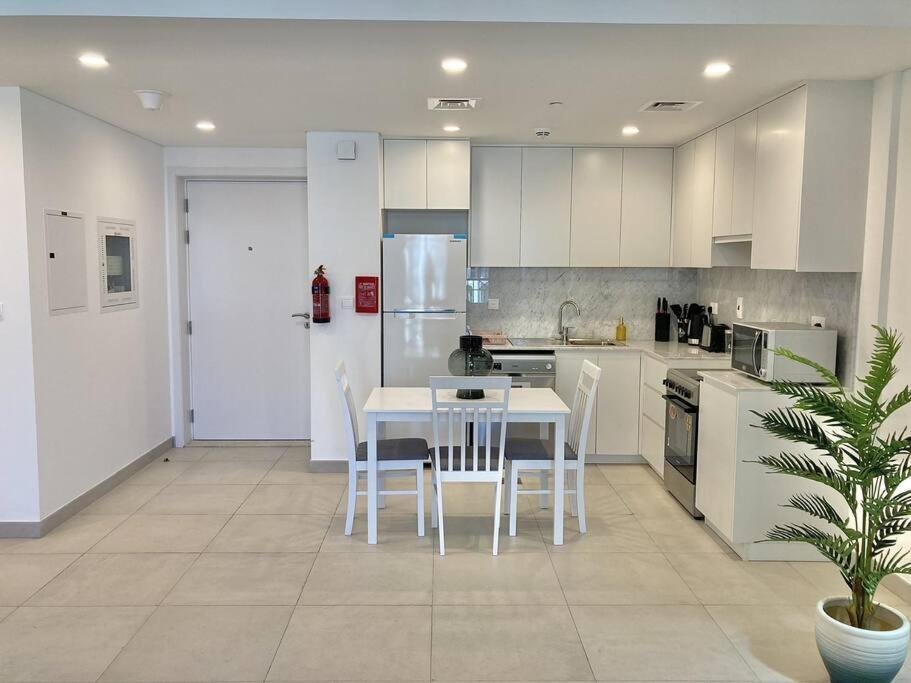 White Sage Tranquil Haven 1br With Burj Views * Dubaï
