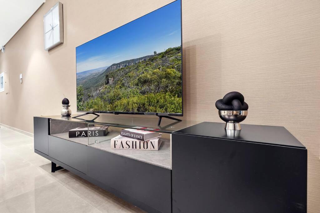 First Class 1br Charming View Apartment *