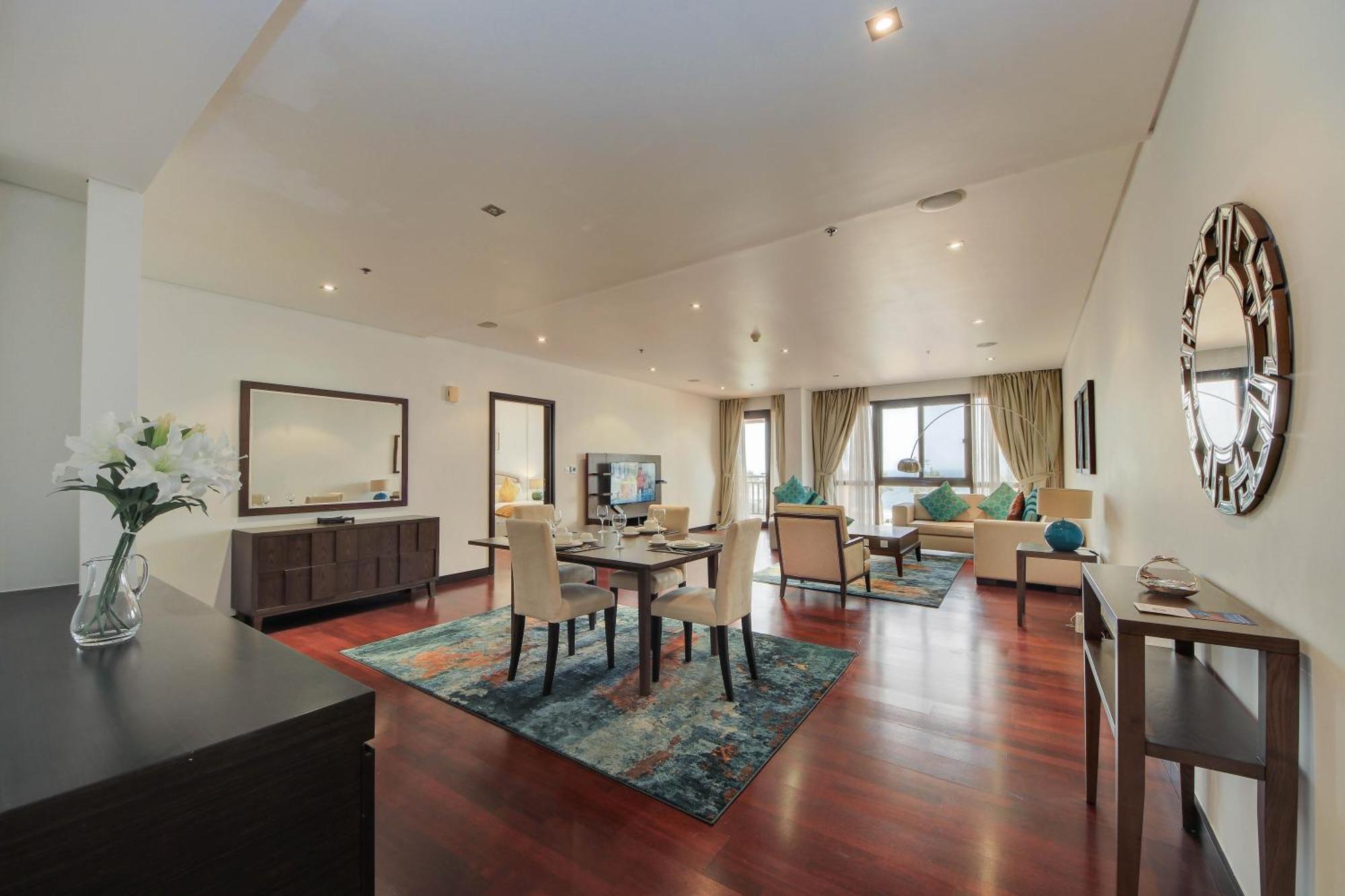 Luxe Getaways Royal Amwaj Palm Jumeirah