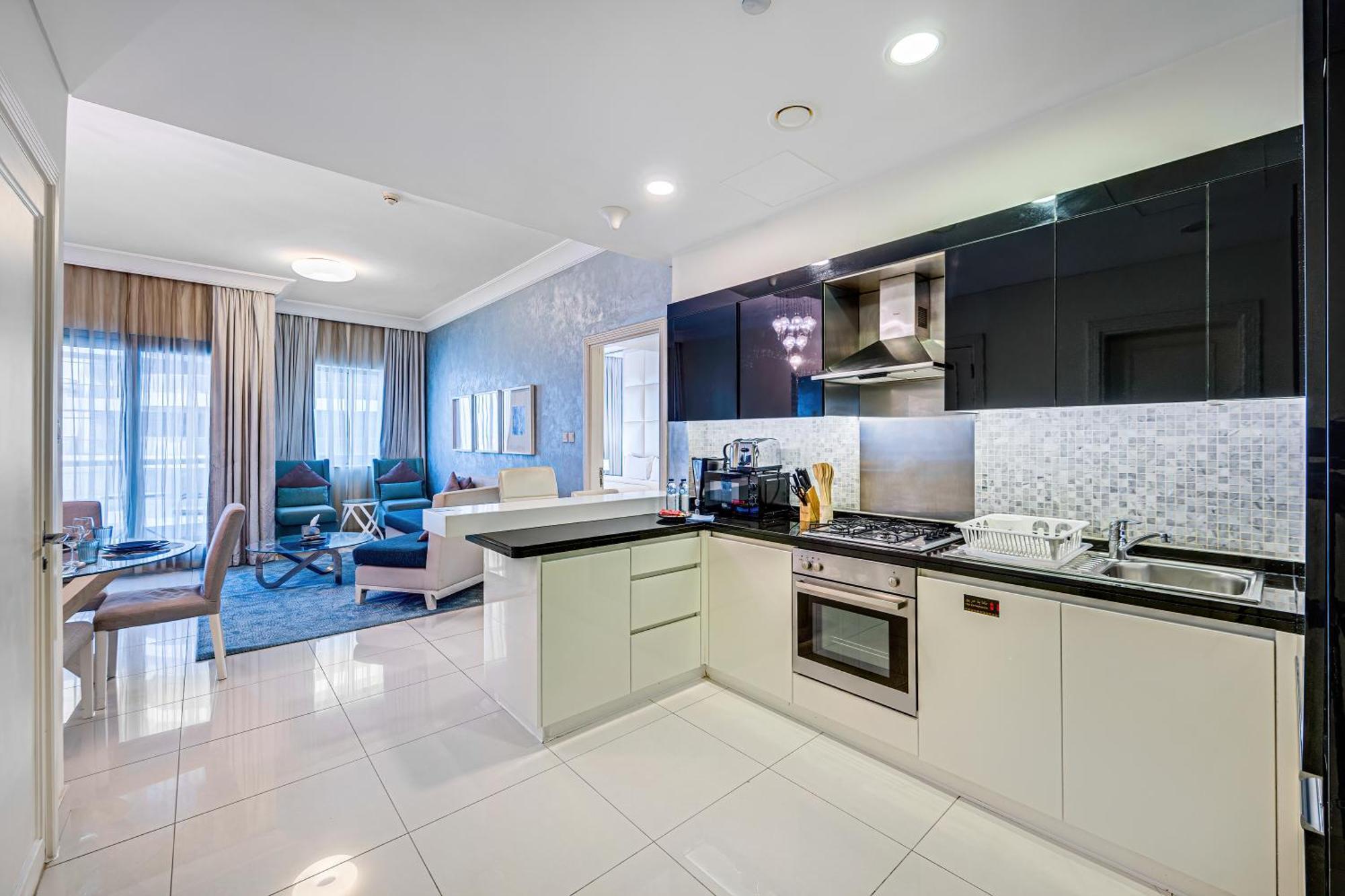 1br Near Mall Dubai