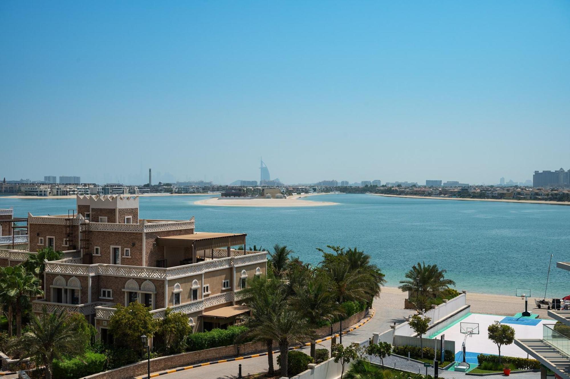 Complex Th8 Palm Resort, Vignette Collection By Ihg 5*