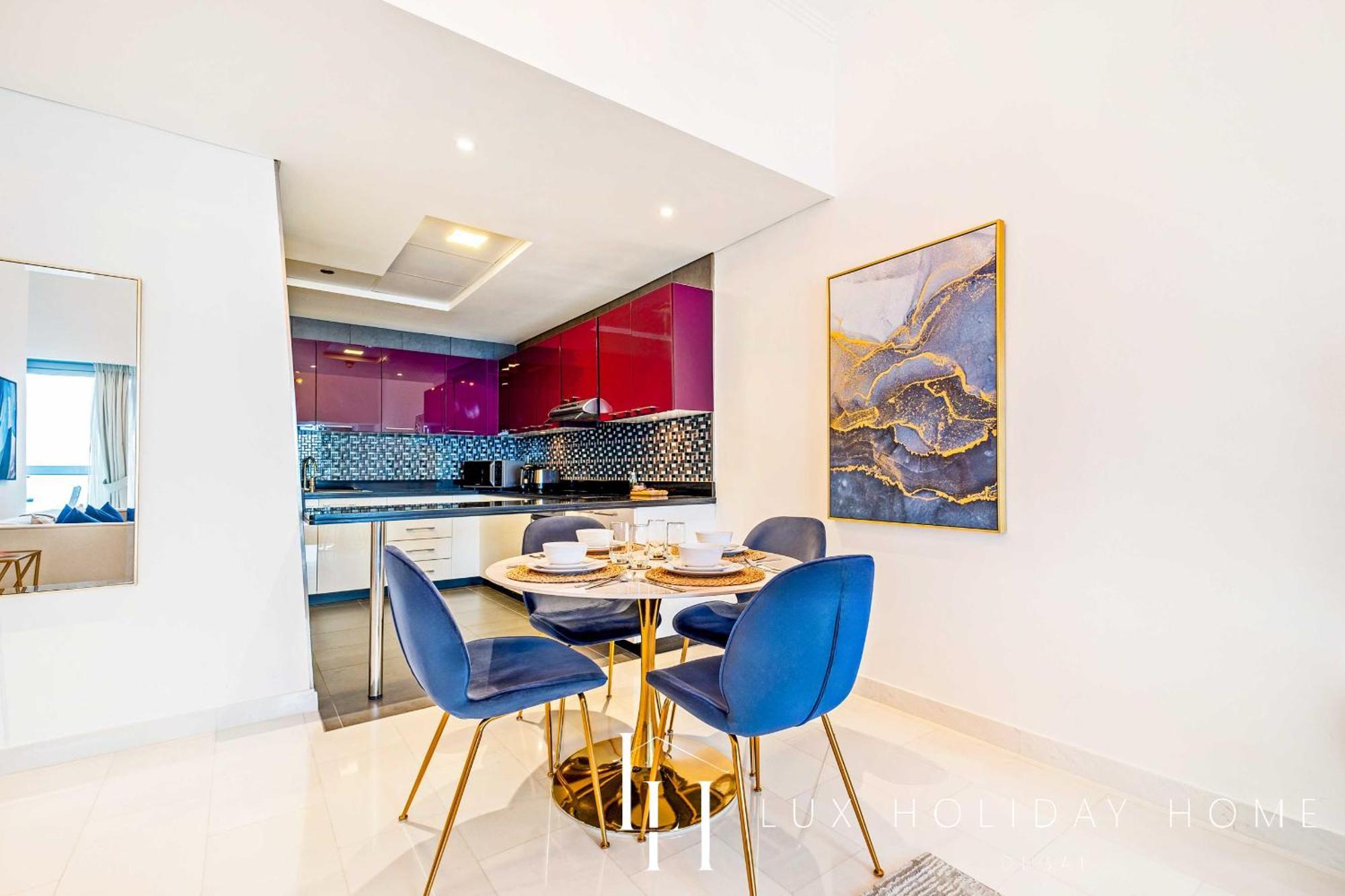 Lux Cayan Superior 3 In Marina Apartment