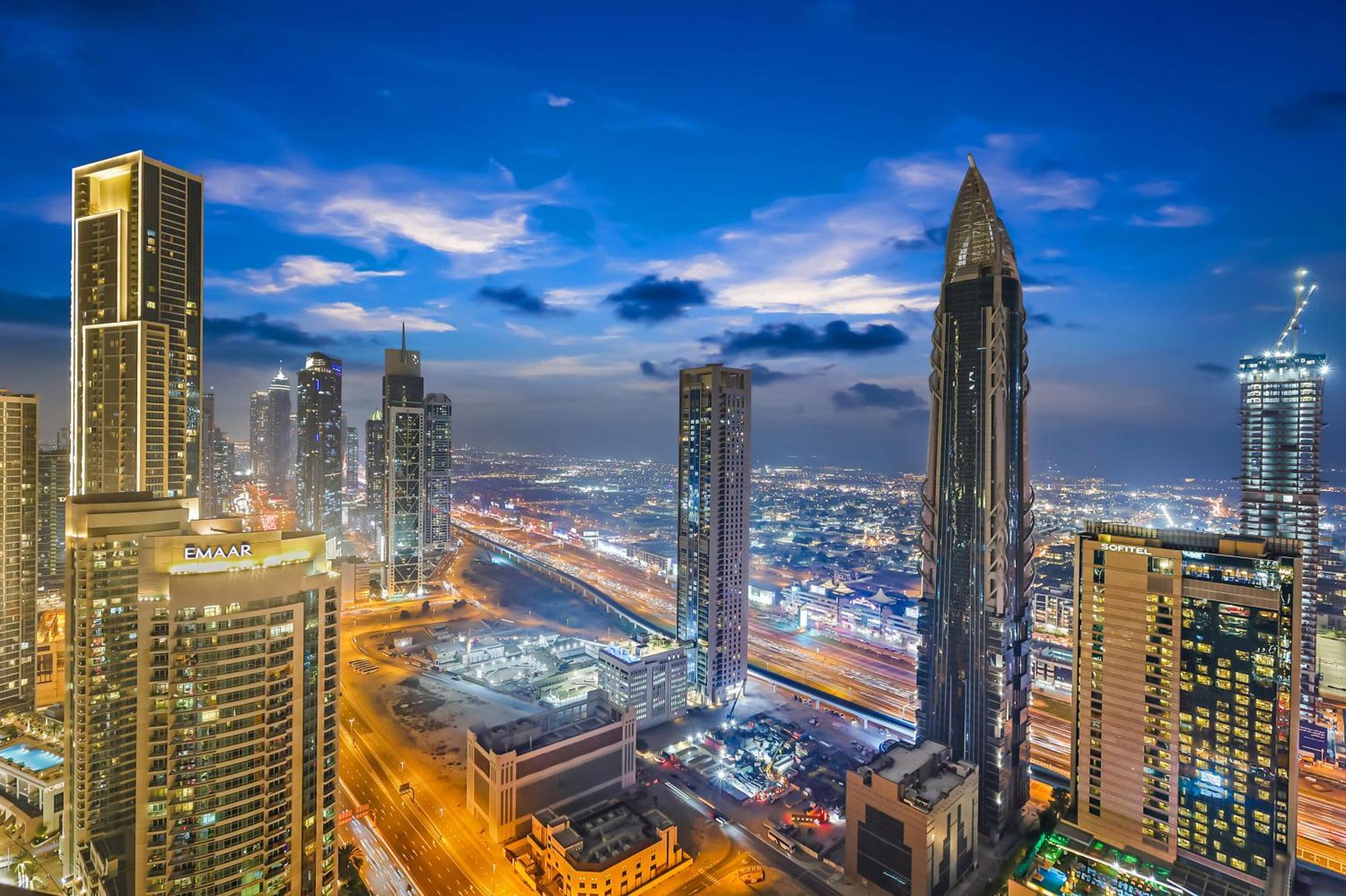 Apartment First Class 2br With Full Skyline & Sea View