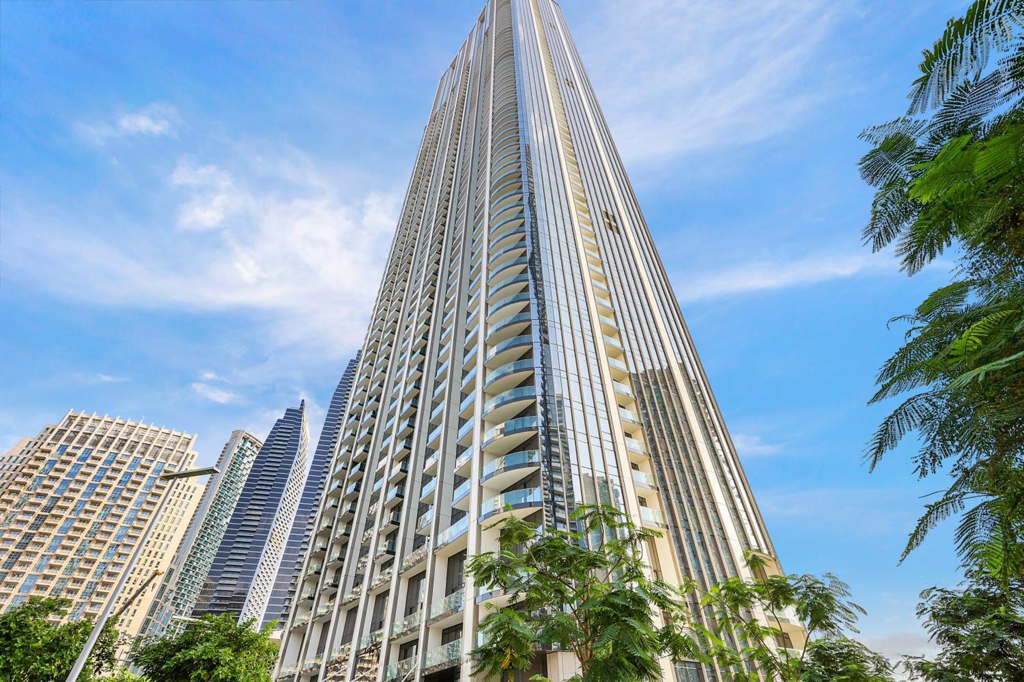 First Class 1br Charming View Dubai