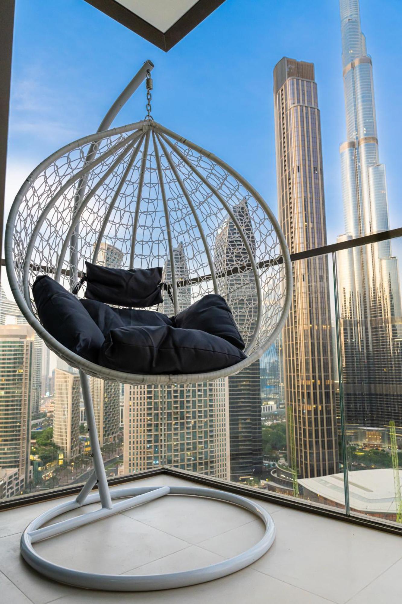 Glorious Burj Khalifa & Fountain Views, 4bdr Apartamento *