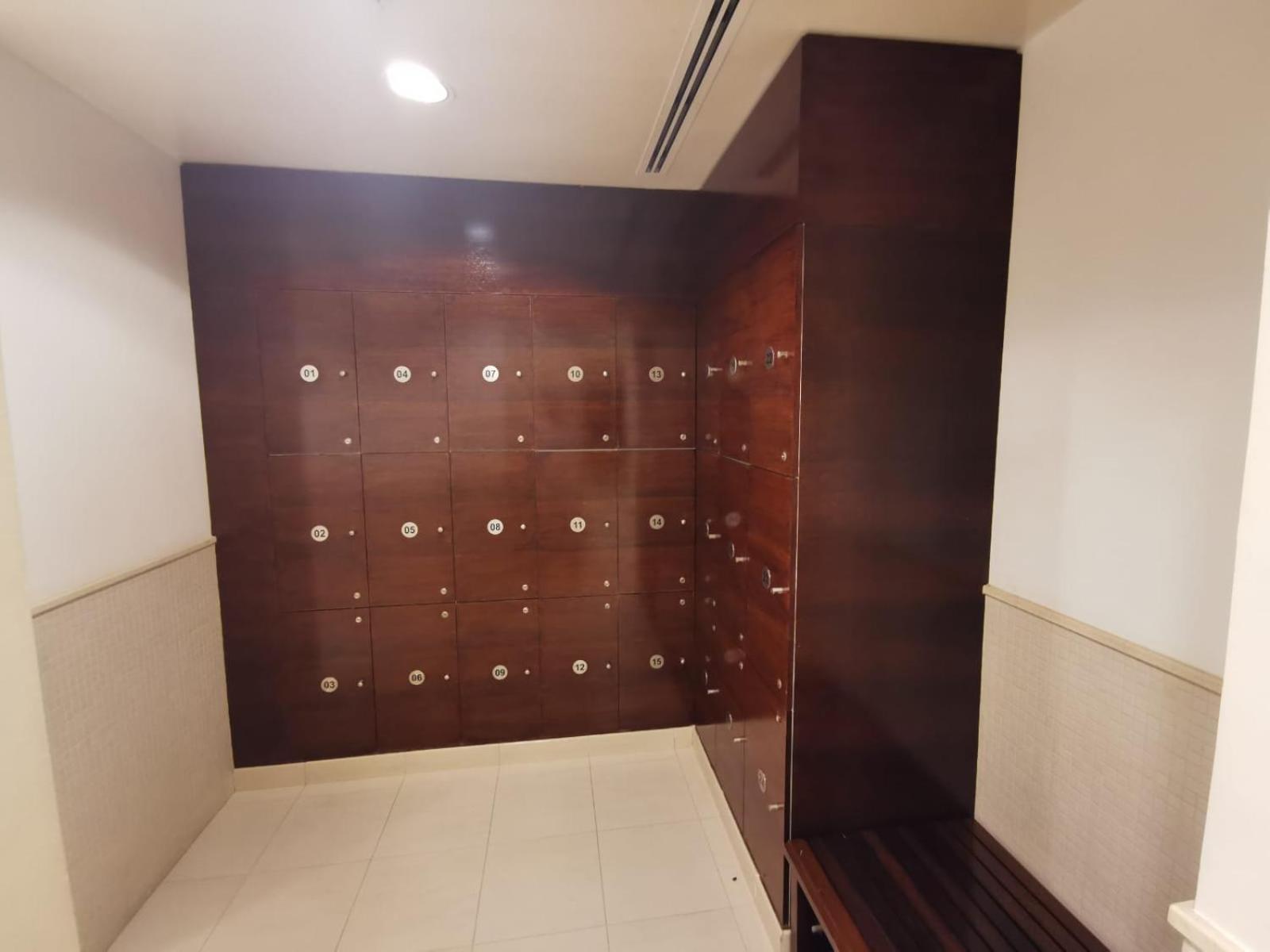 Apartamento 4 Bhk In Downtown With Iconic Burj Khalifa Views, 2 Minutes Walk To Mall *