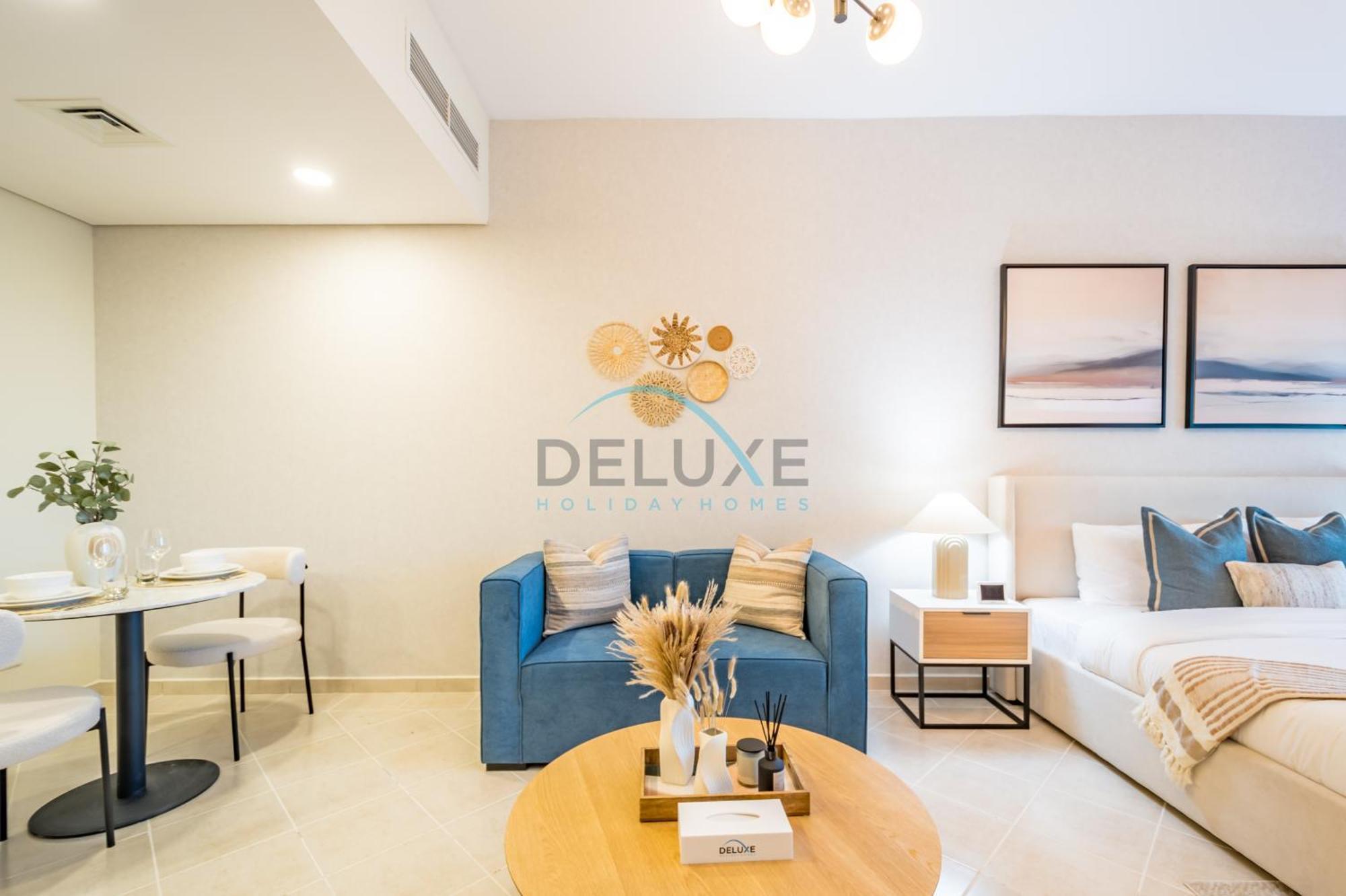 Appartement Chic In The Crescent A, Production By Deluxe Homes