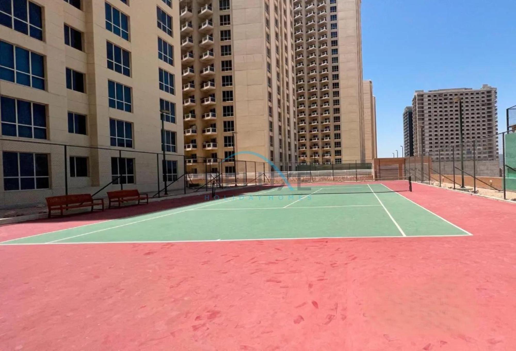 Chic In The Crescent A, Production By Deluxe Homes * Dubaï