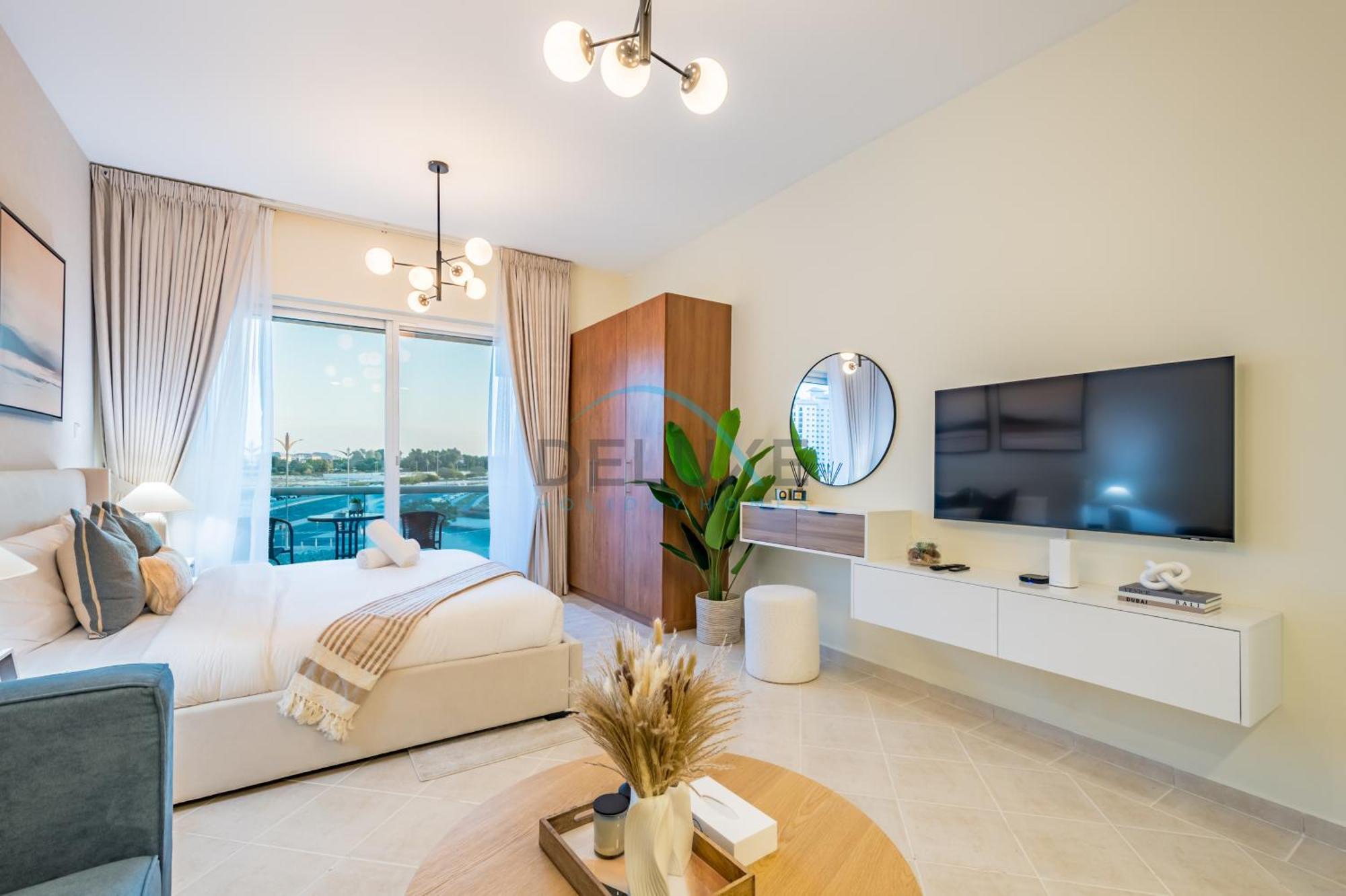 Appartement Chic In The Crescent A, Production By Deluxe Homes *