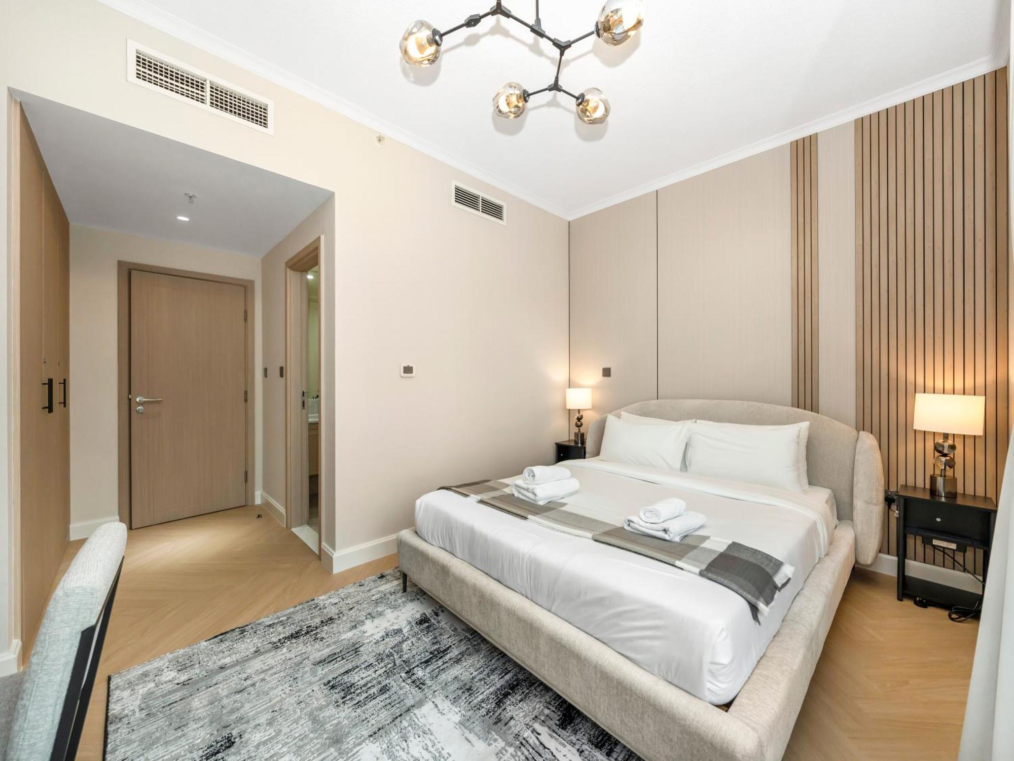 4 Bhk In Downtown With Iconic Burj Khalifa Views, 2 Minutes Walk To Mall Apartamento Dubái