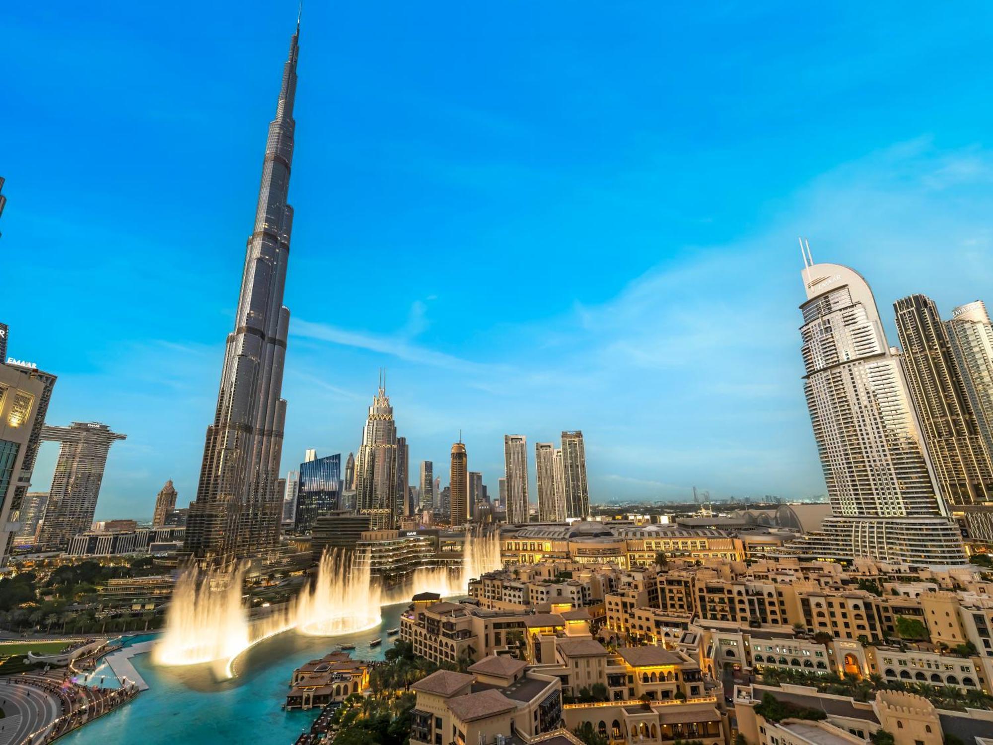 Apartamento 4 Bhk In Downtown With Iconic Burj Khalifa Views, 2 Minutes Walk To Mall Dubái