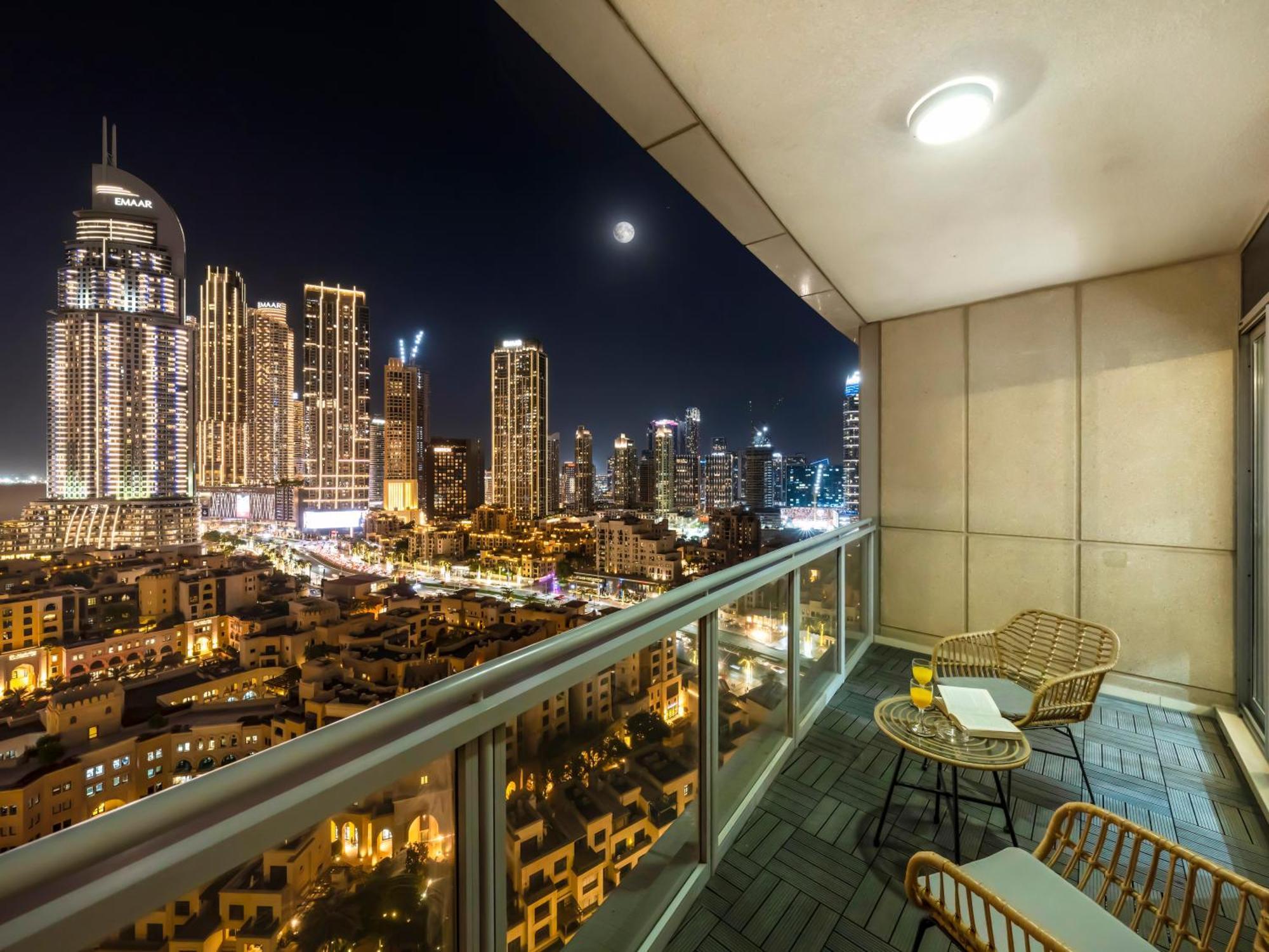Apartamento 4 Bhk In Downtown With Iconic Burj Khalifa Views, 2 Minutes Walk To Mall