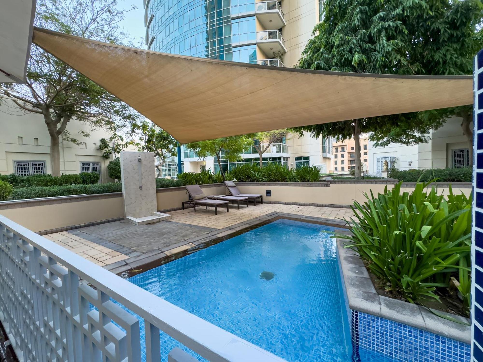 Apartamento 4 Bhk In Downtown With Iconic Burj Khalifa Views, 2 Minutes Walk To Mall Dubái
