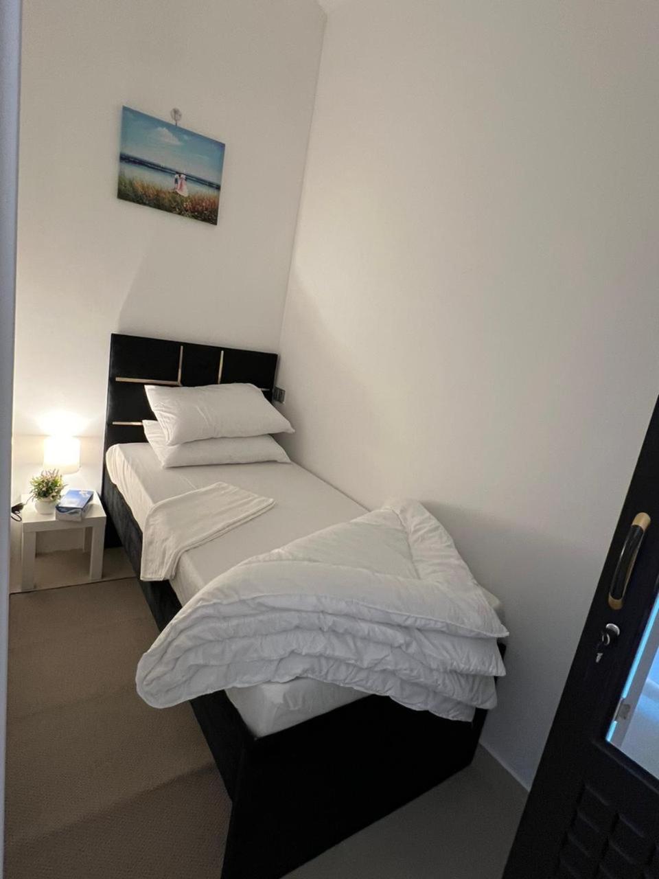 Four Stars Ostello Dubai