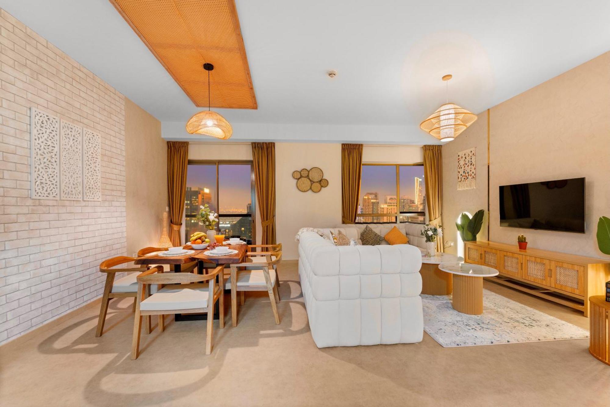 Aesthetic , Sleeps 6, Pool, Gym & Waterfront Views Semesterbostad *